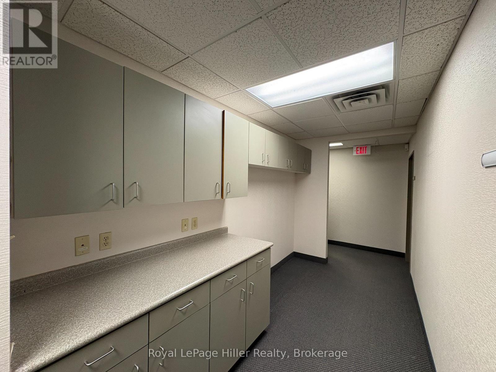 












516 HURON STREET

,
Stratford,




Ontario
N5A5T7

