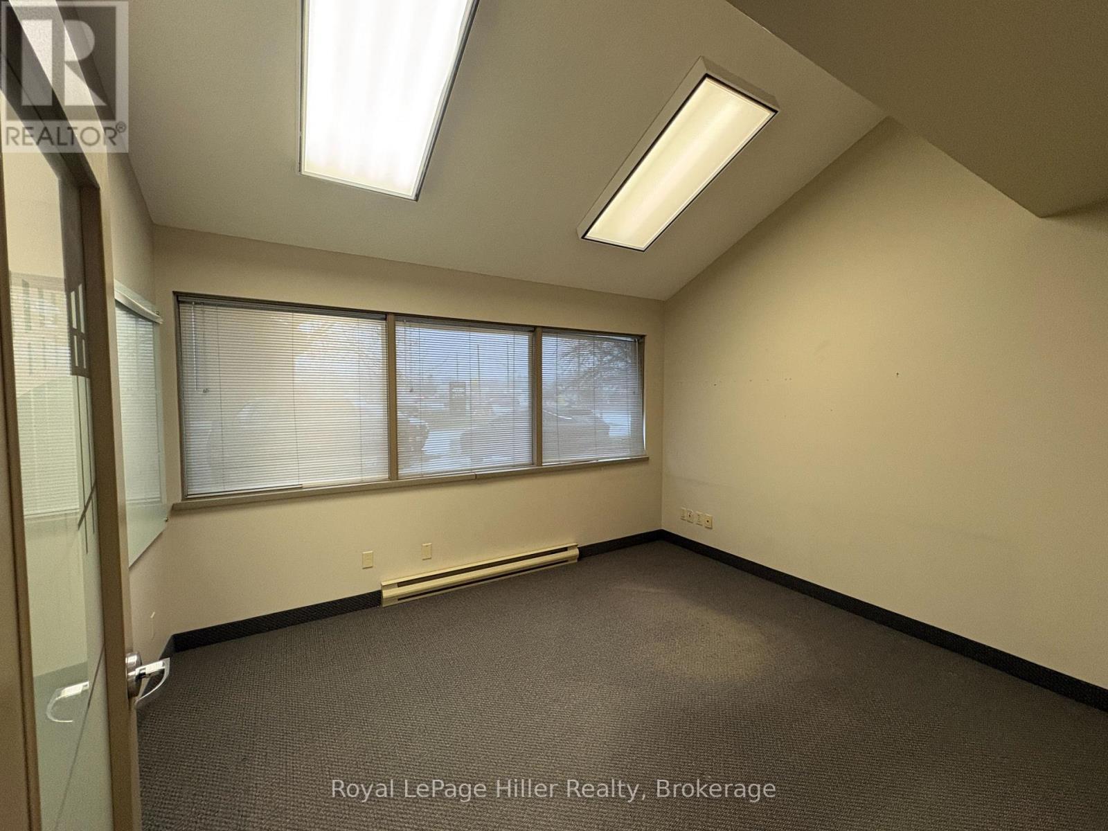 












516 HURON STREET

,
Stratford,




Ontario
N5A5T7

