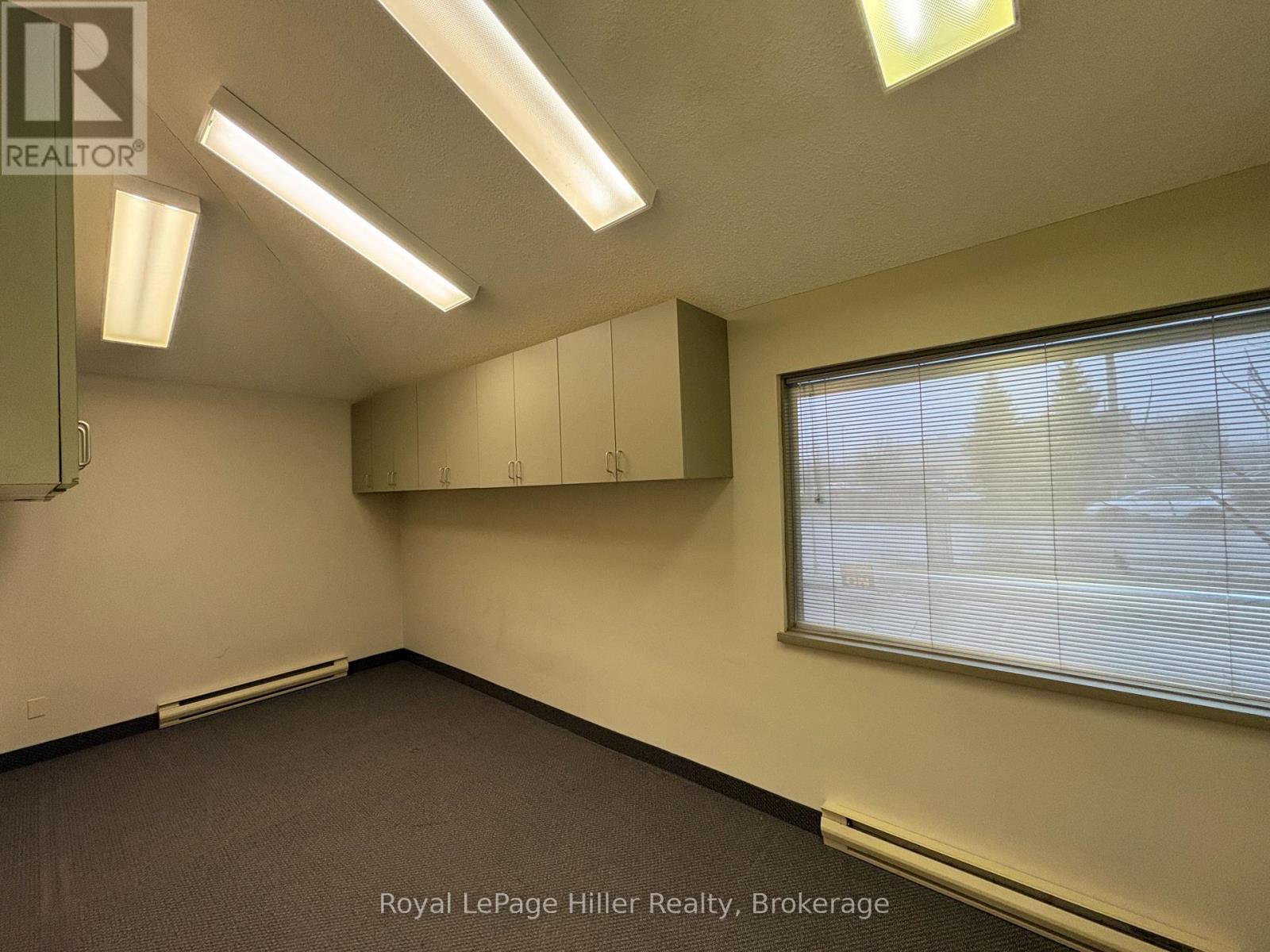 












516 HURON STREET

,
Stratford,




Ontario
N5A5T7

