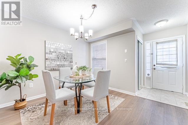 












1637 STOVER CRESCENT

,
Milton (CL Clarke),




Ontario
L9T5N4

