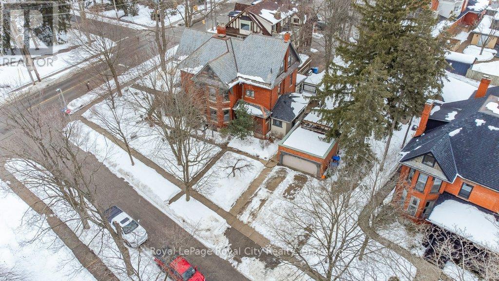 












80 LONDON ROAD W

,
Guelph (Exhibition Park),




Ontario
N1H2B7

