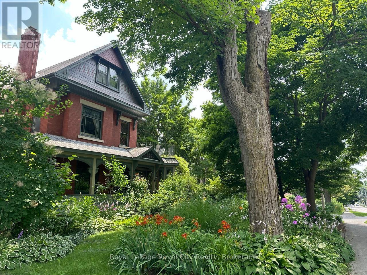 












80 LONDON ROAD W

,
Guelph (Exhibition Park),




Ontario
N1H2B7

