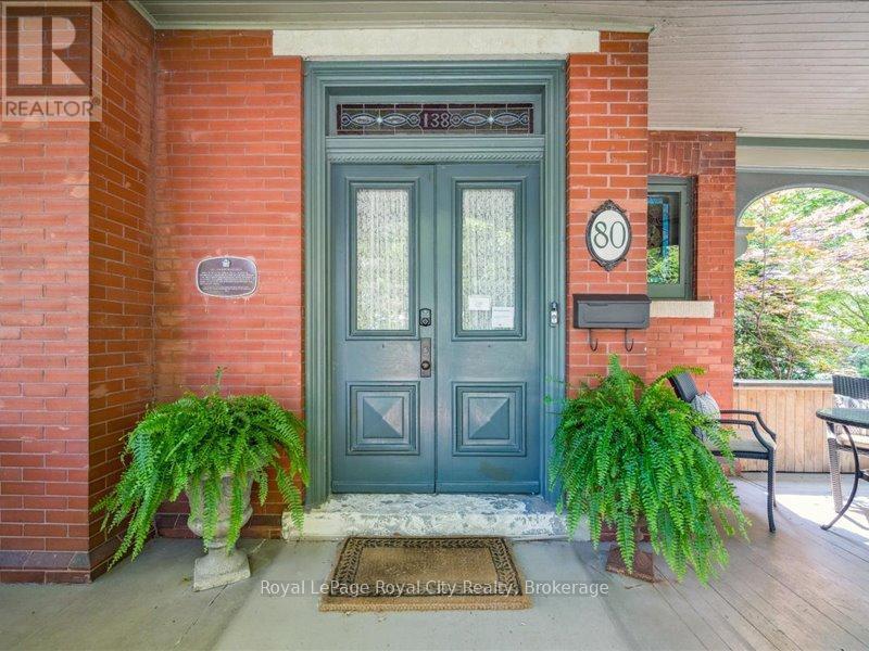 












80 LONDON ROAD W

,
Guelph (Exhibition Park),




Ontario
N1H2B7

