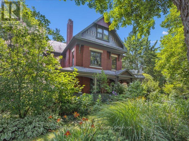 












80 LONDON ROAD W

,
Guelph (Exhibition Park),




Ontario
N1H2B7

