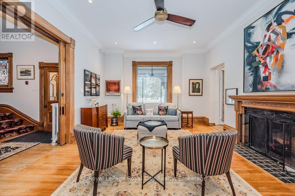 












80 LONDON ROAD W

,
Guelph (Exhibition Park),




Ontario
N1H2B7

