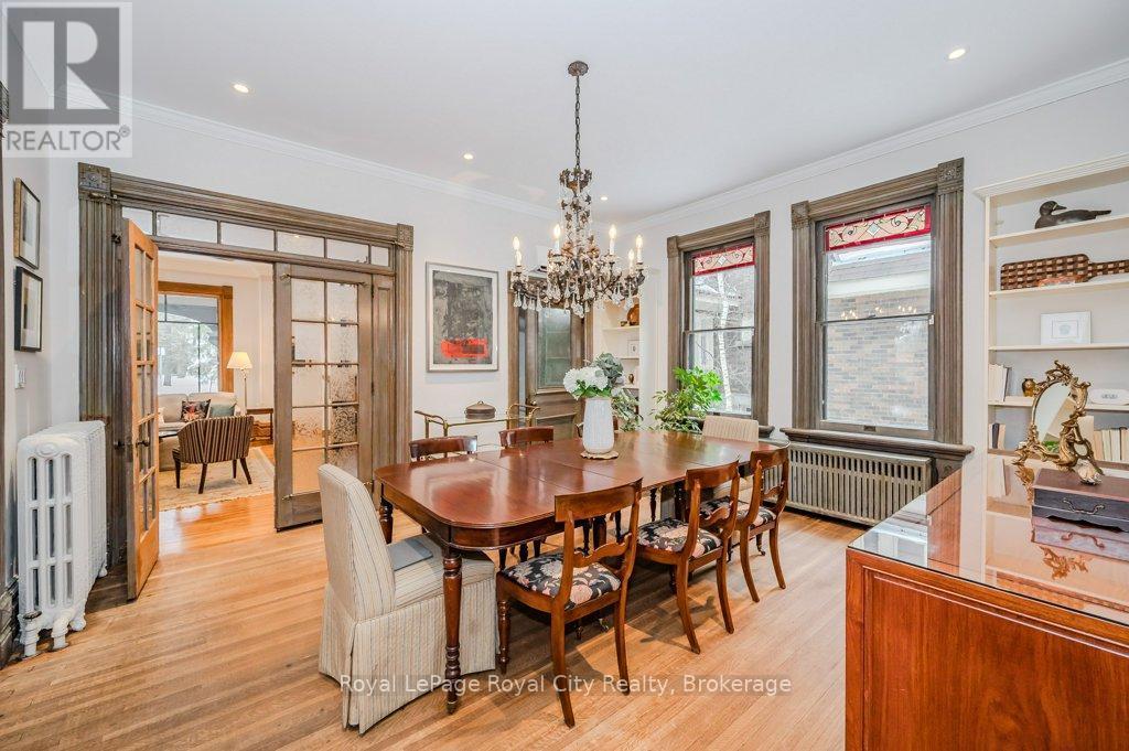 












80 LONDON ROAD W

,
Guelph (Exhibition Park),




Ontario
N1H2B7

