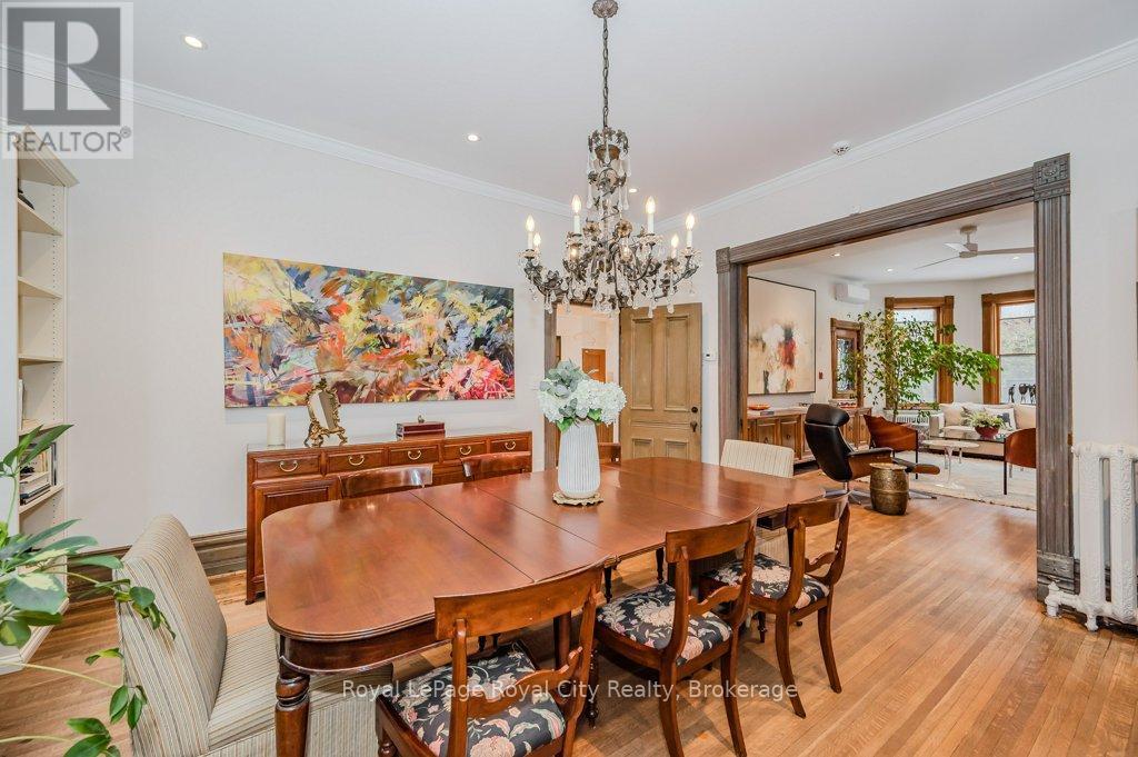 












80 LONDON ROAD W

,
Guelph (Exhibition Park),




Ontario
N1H2B7

