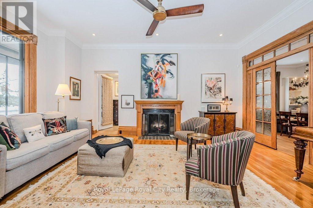 












80 LONDON ROAD W

,
Guelph (Exhibition Park),




Ontario
N1H2B7

