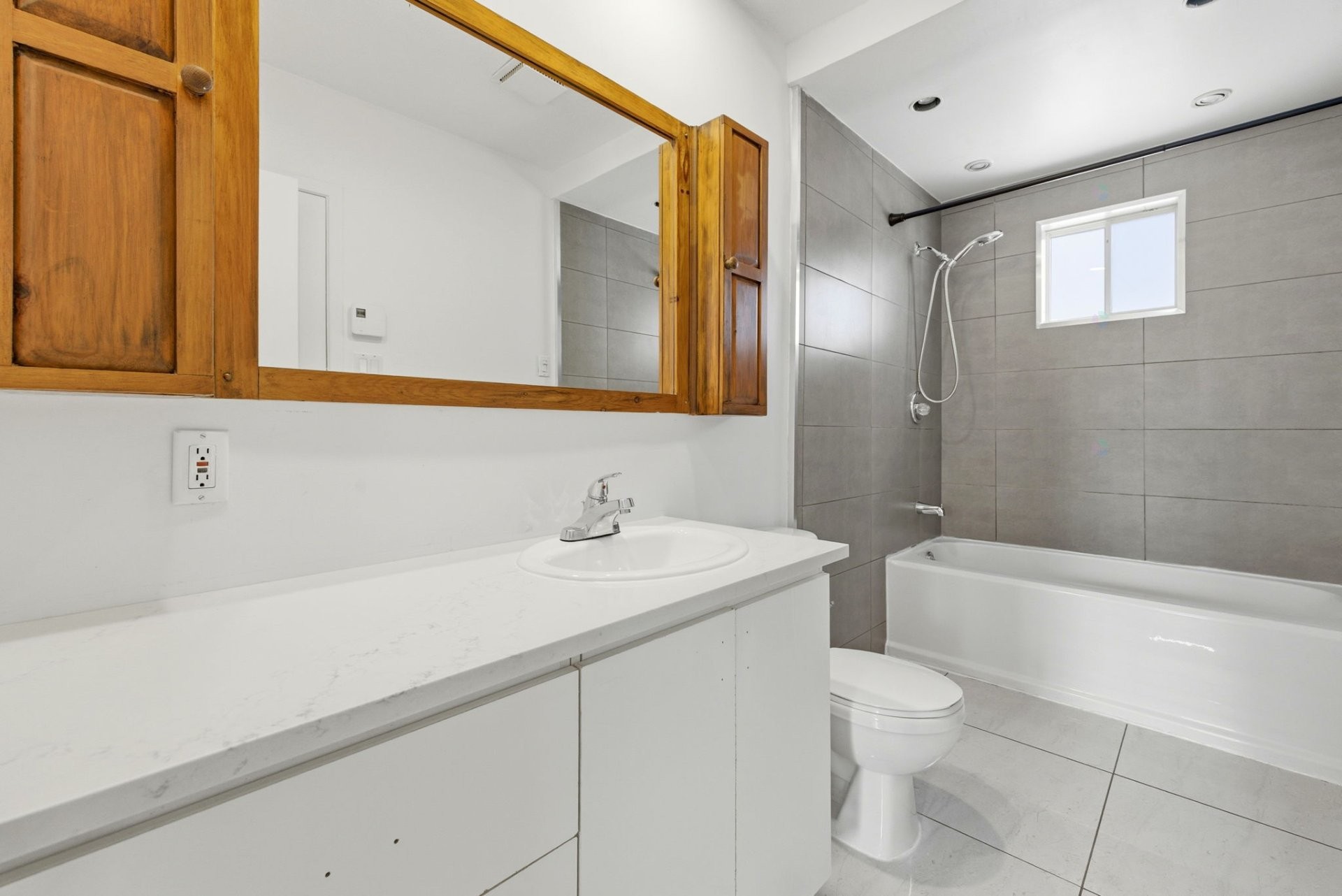 









9


Rue Monette

,
Gatineau (Gatineau),




QC
J8P2B2

