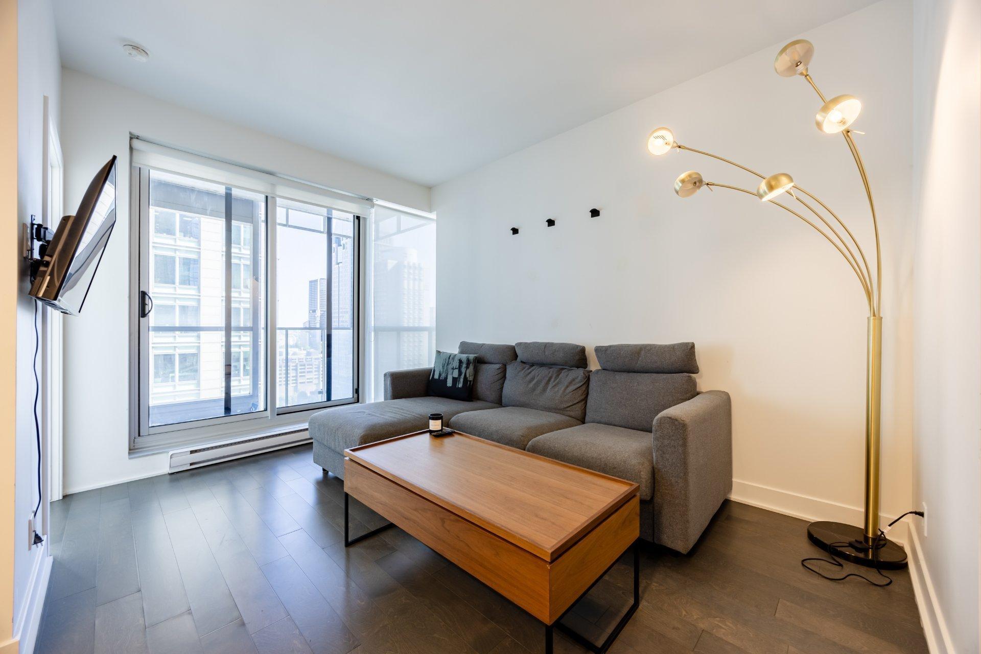 









1050


Rue Drummond

, 2210,
Montréal (Ville-Marie),




QC
H3B0G3

