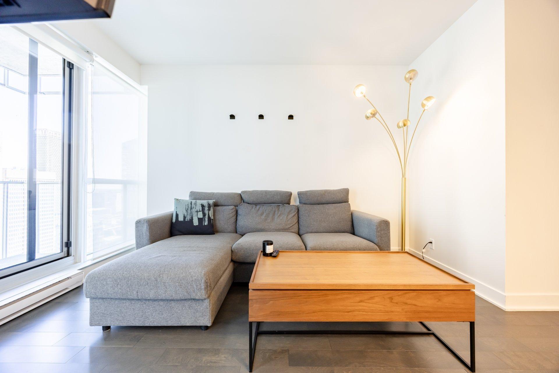 









1050


Rue Drummond

, 2210,
Montréal (Ville-Marie),




QC
H3B0G3

