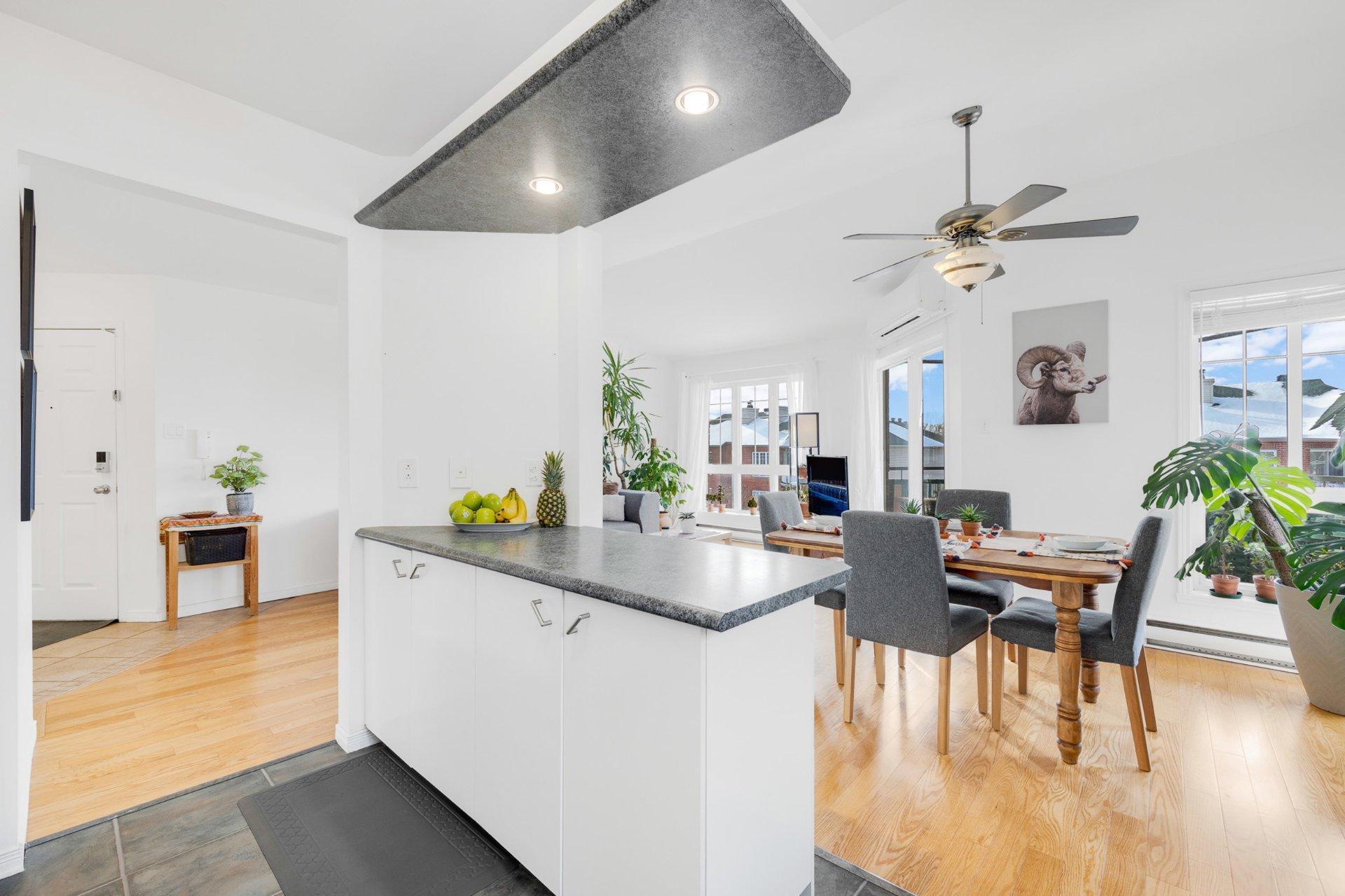 









190


Rue Parent

, 301,
Longueuil (Greenfield Park),




QC
J4V3L2

