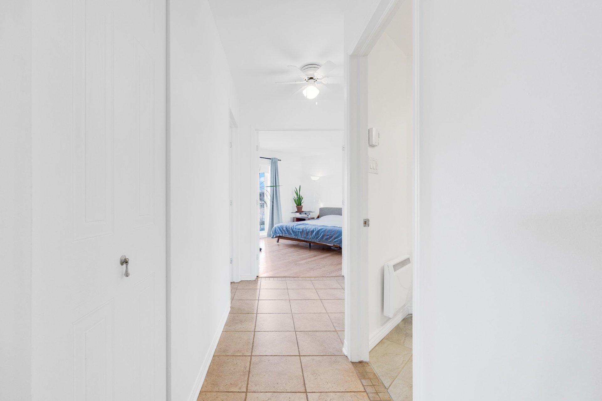 









190


Rue Parent

, 301,
Longueuil (Greenfield Park),




QC
J4V3L2

