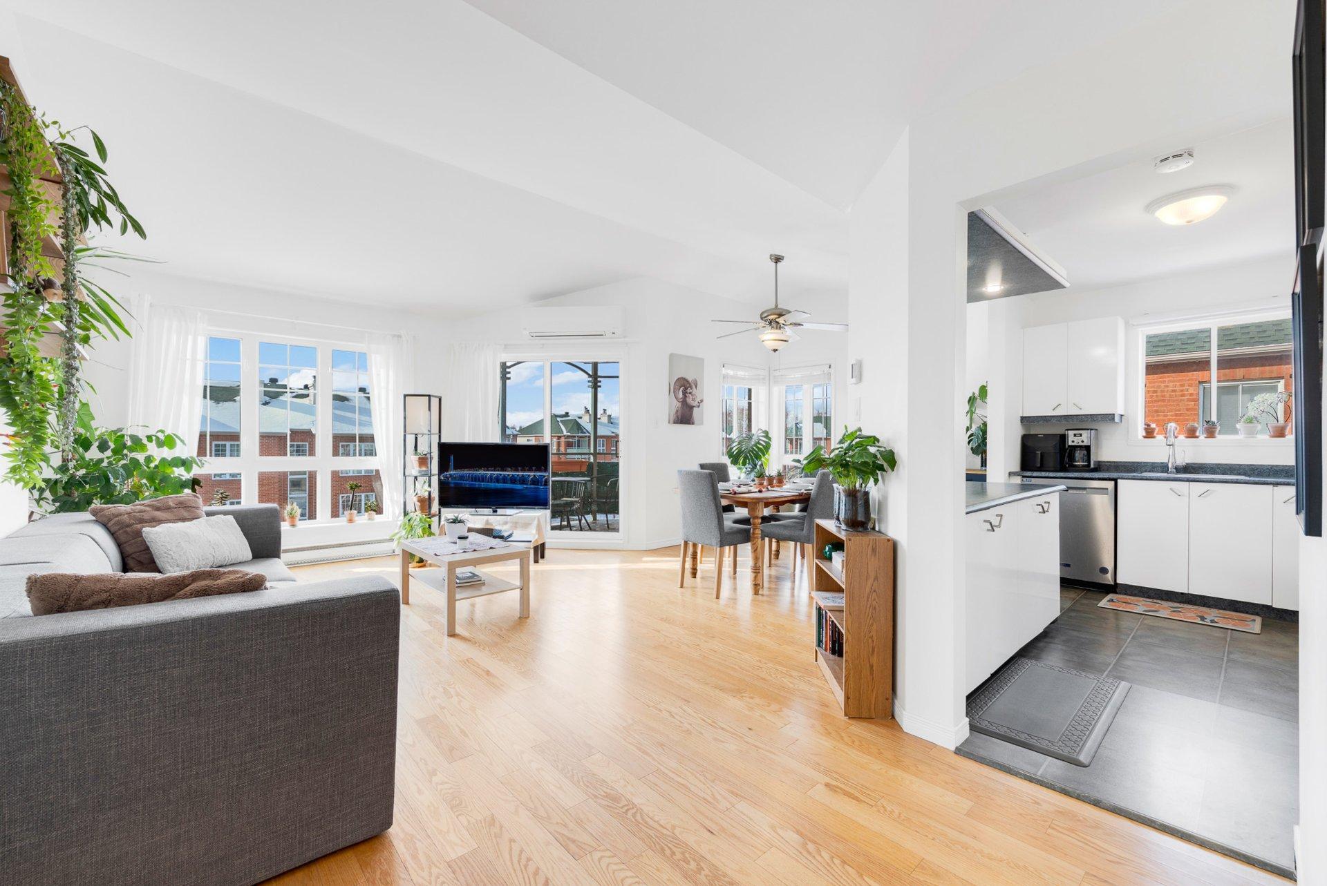 









190


Rue Parent

, 301,
Longueuil (Greenfield Park),




QC
J4V3L2

