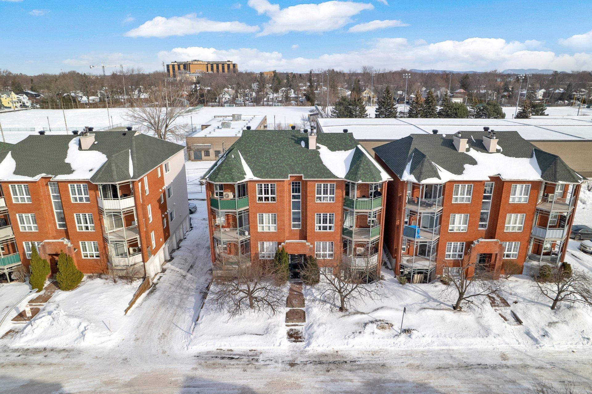 









190


Rue Parent

, 301,
Longueuil (Greenfield Park),




QC
J4V3L2

