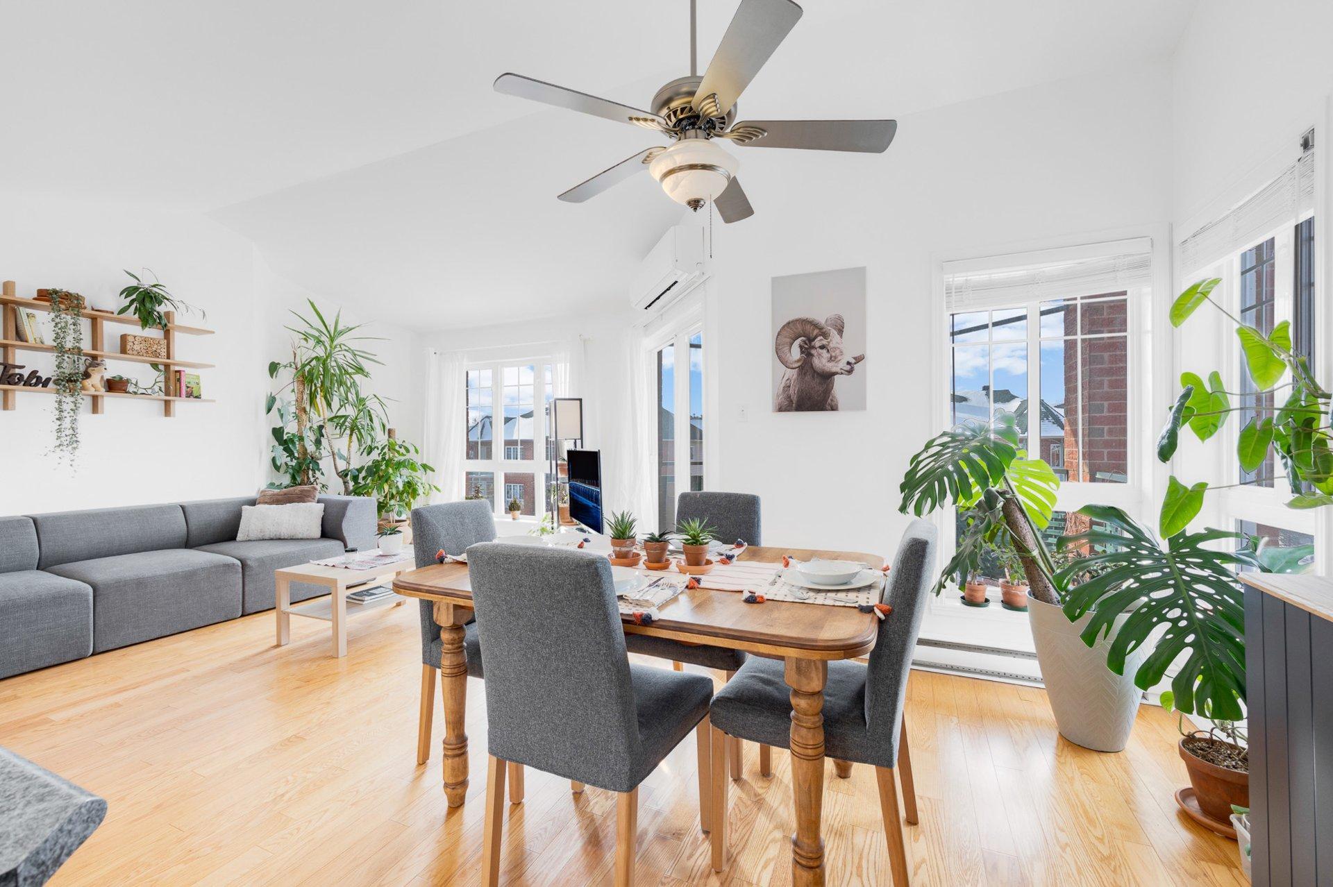 









190


Rue Parent

, 301,
Longueuil (Greenfield Park),




QC
J4V3L2

