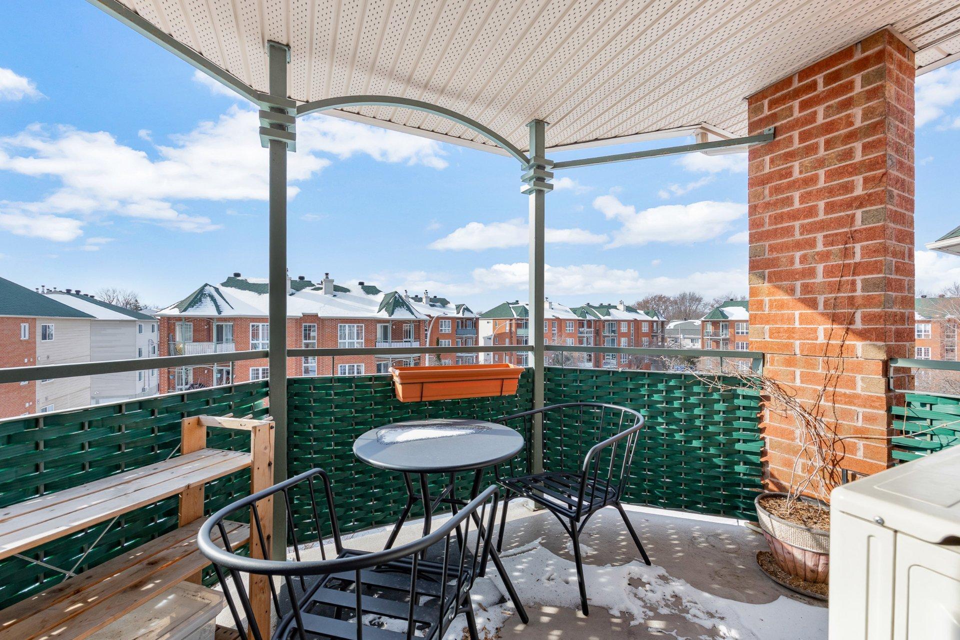 









190


Rue Parent

, 301,
Longueuil (Greenfield Park),




QC
J4V3L2

