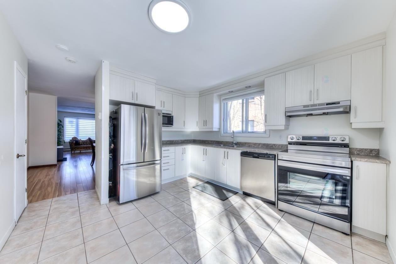 









3246

 - 3250


Boul. Notre-Dame

,
Laval (Chomedey),




QC
H7V3V2

