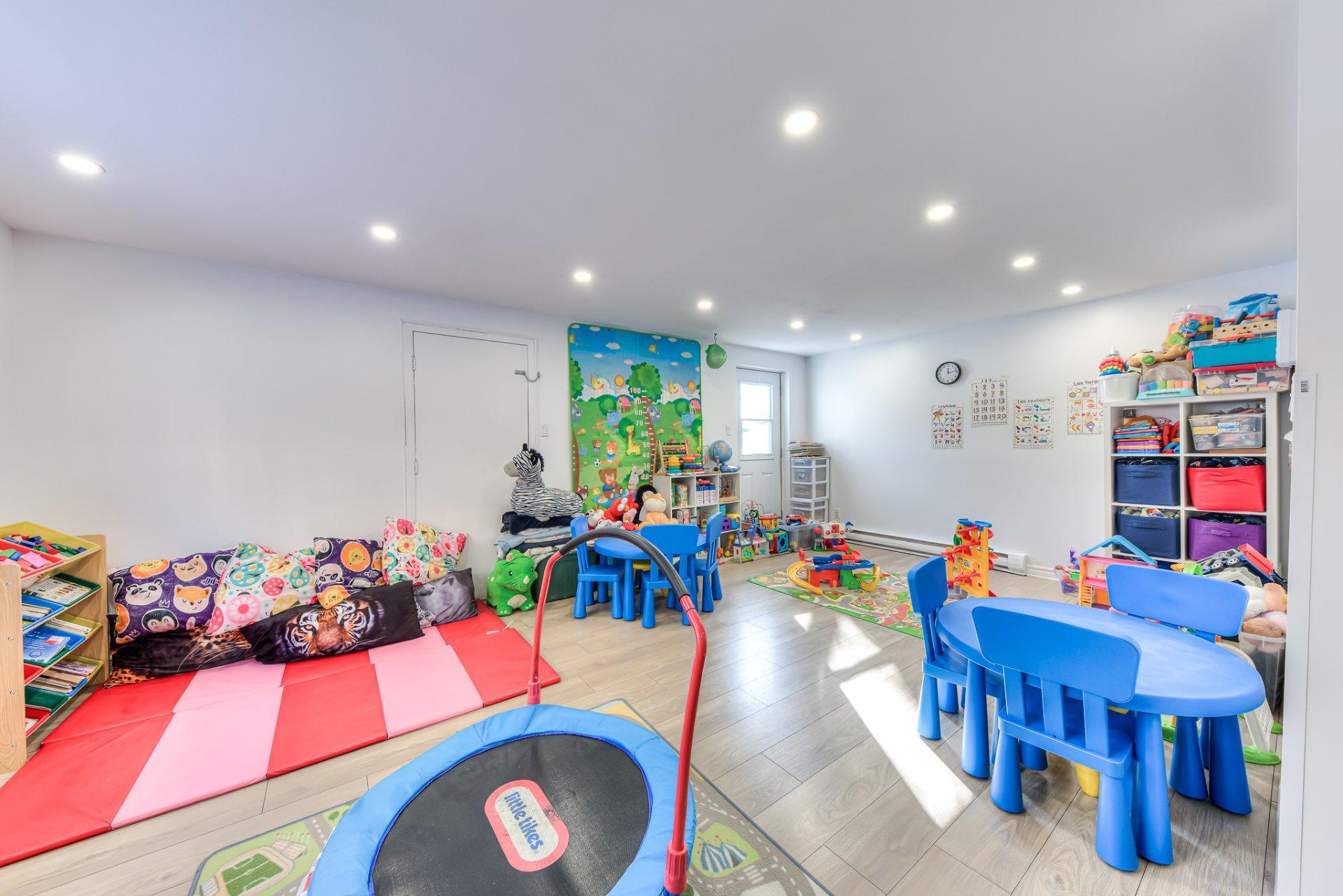 









3246

 - 3250


Boul. Notre-Dame

,
Laval (Chomedey),




QC
H7V3V2

