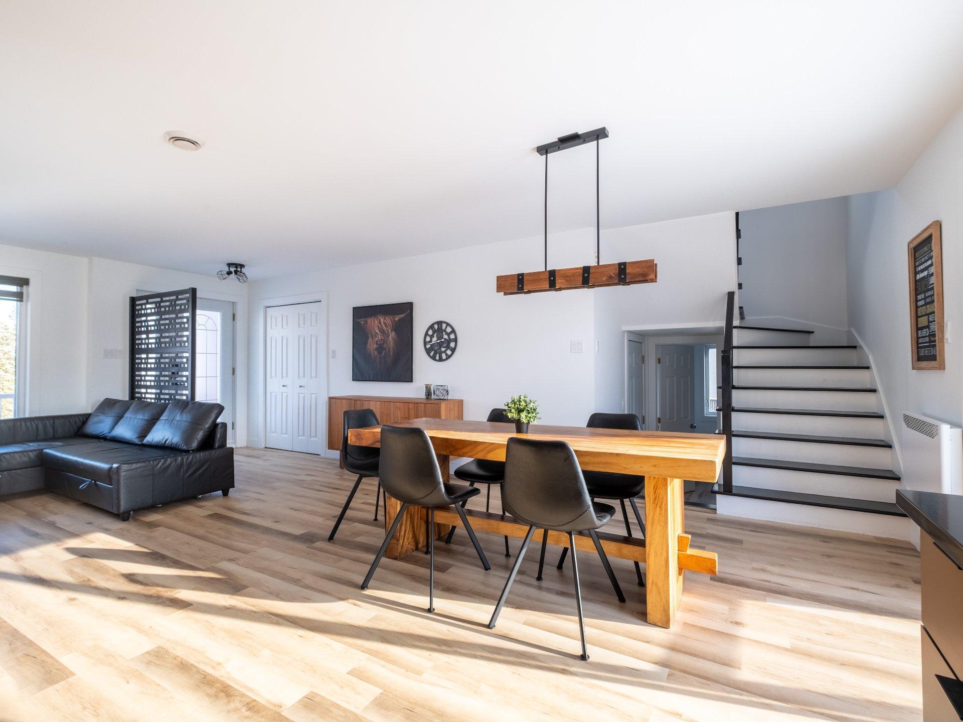 









108


Rue Joseph-Théberge

,
Saint-Mathias-sur-Richelieu,




QC
J3L6C5

