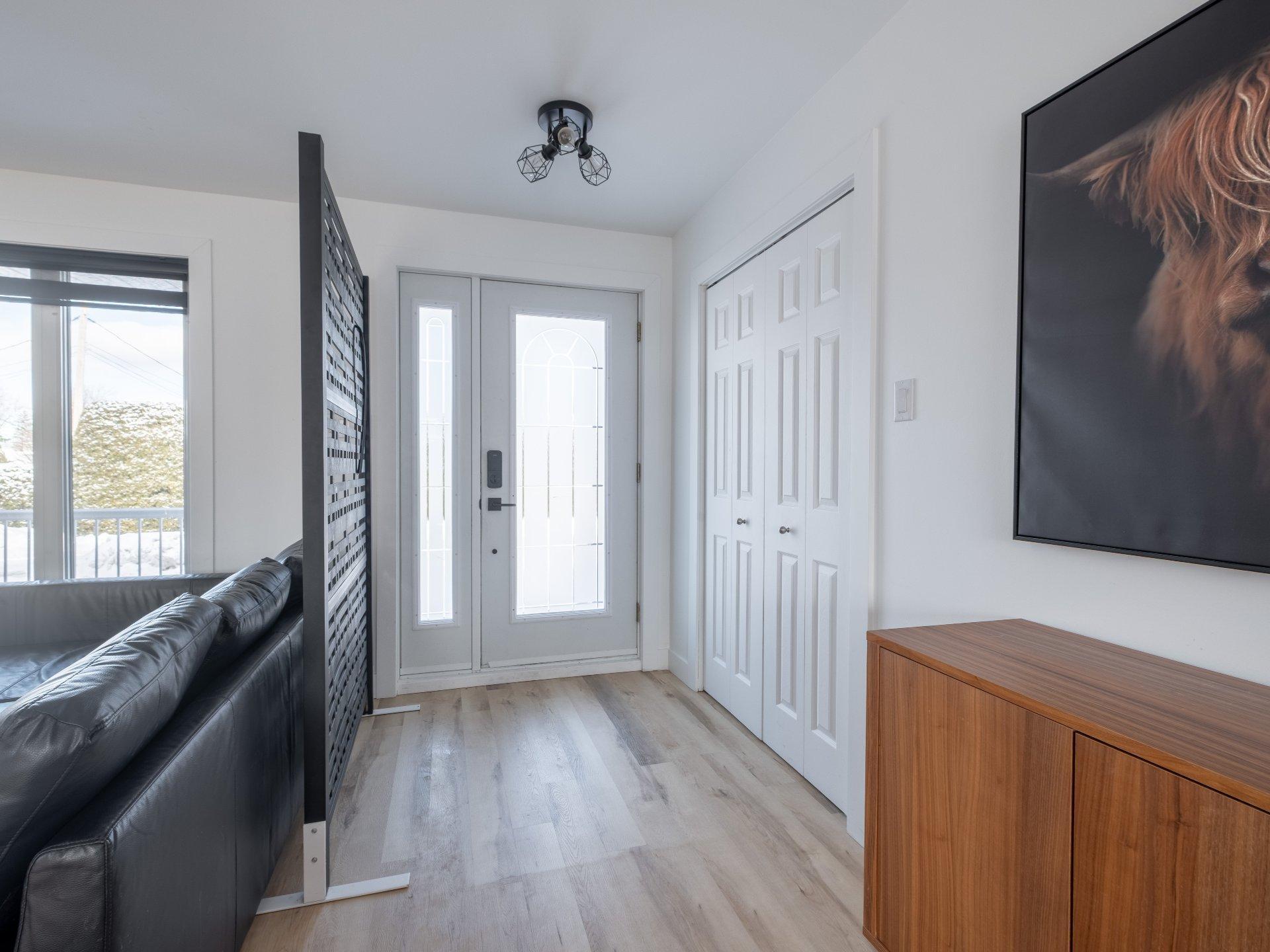 









108


Rue Joseph-Théberge

,
Saint-Mathias-sur-Richelieu,




QC
J3L6C5

