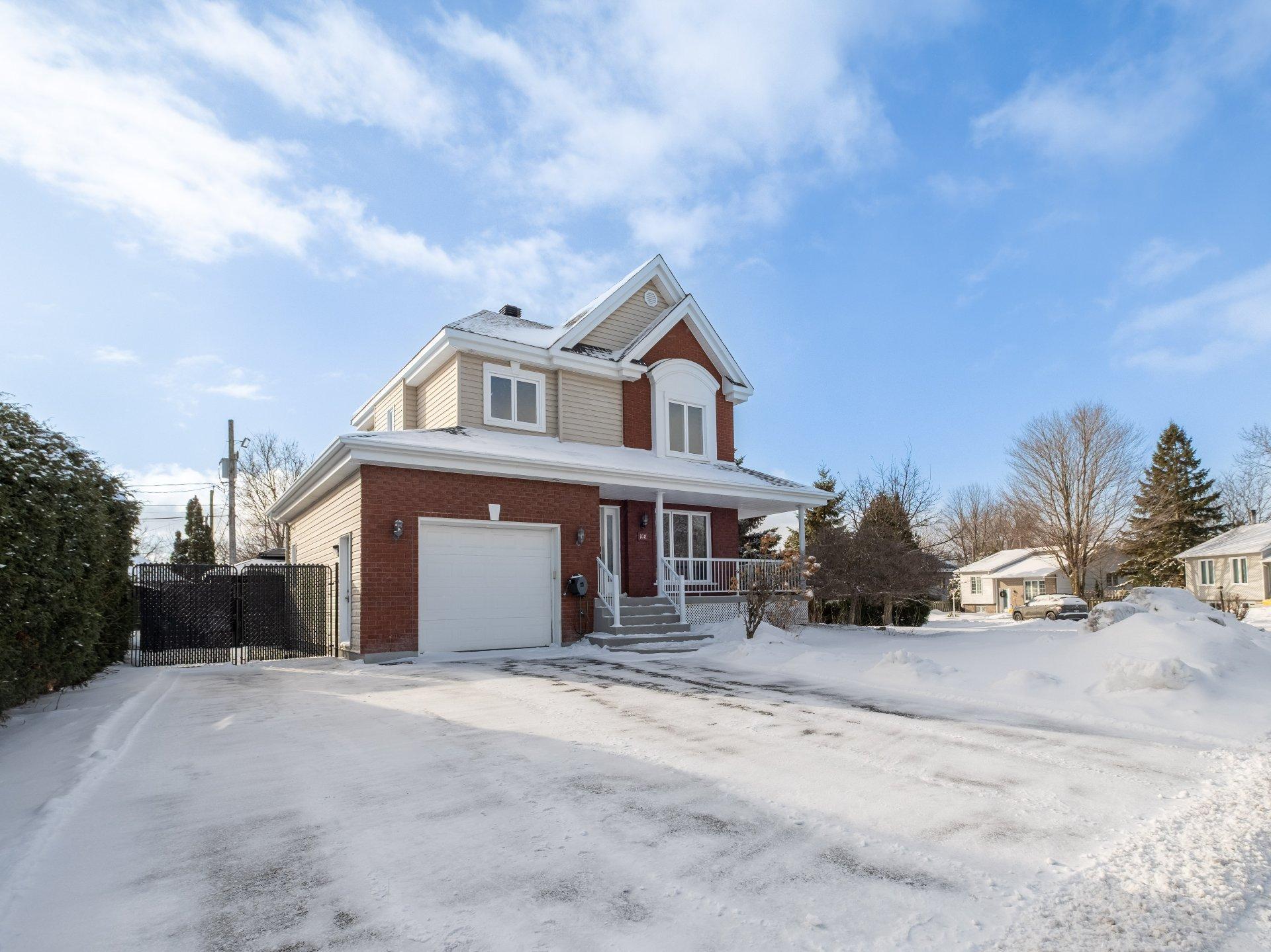 









108


Rue Joseph-Théberge

,
Saint-Mathias-sur-Richelieu,




QC
J3L6C5

