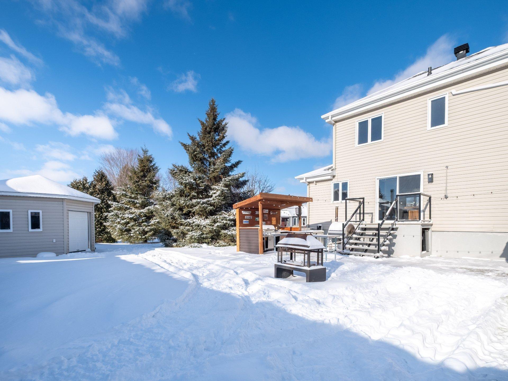 









108


Rue Joseph-Théberge

,
Saint-Mathias-sur-Richelieu,




QC
J3L6C5

