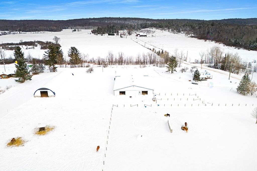 









7


Ch. de Maryland

,
Bristol,







QC
J0X1G0

