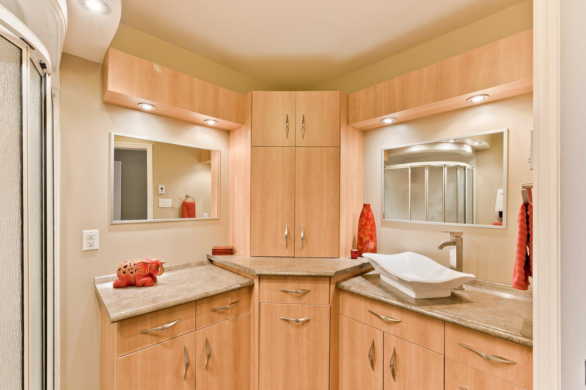 









992


Rue du Sieur-d'iberville

,
Sherbrooke (Les Nations),




QC
J1H6B8

