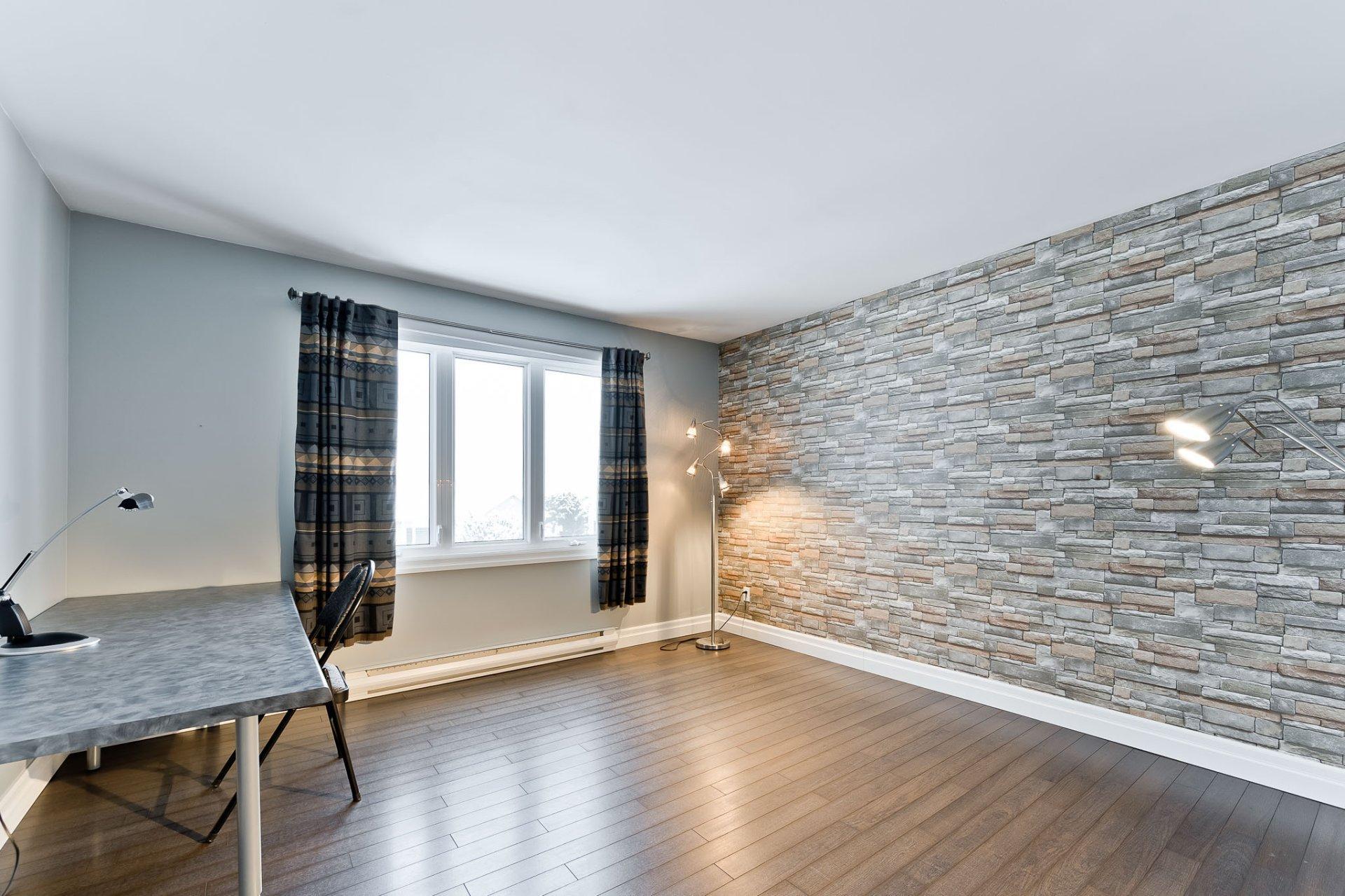 









992


Rue du Sieur-d'iberville

,
Sherbrooke (Les Nations),




QC
J1H6B8

