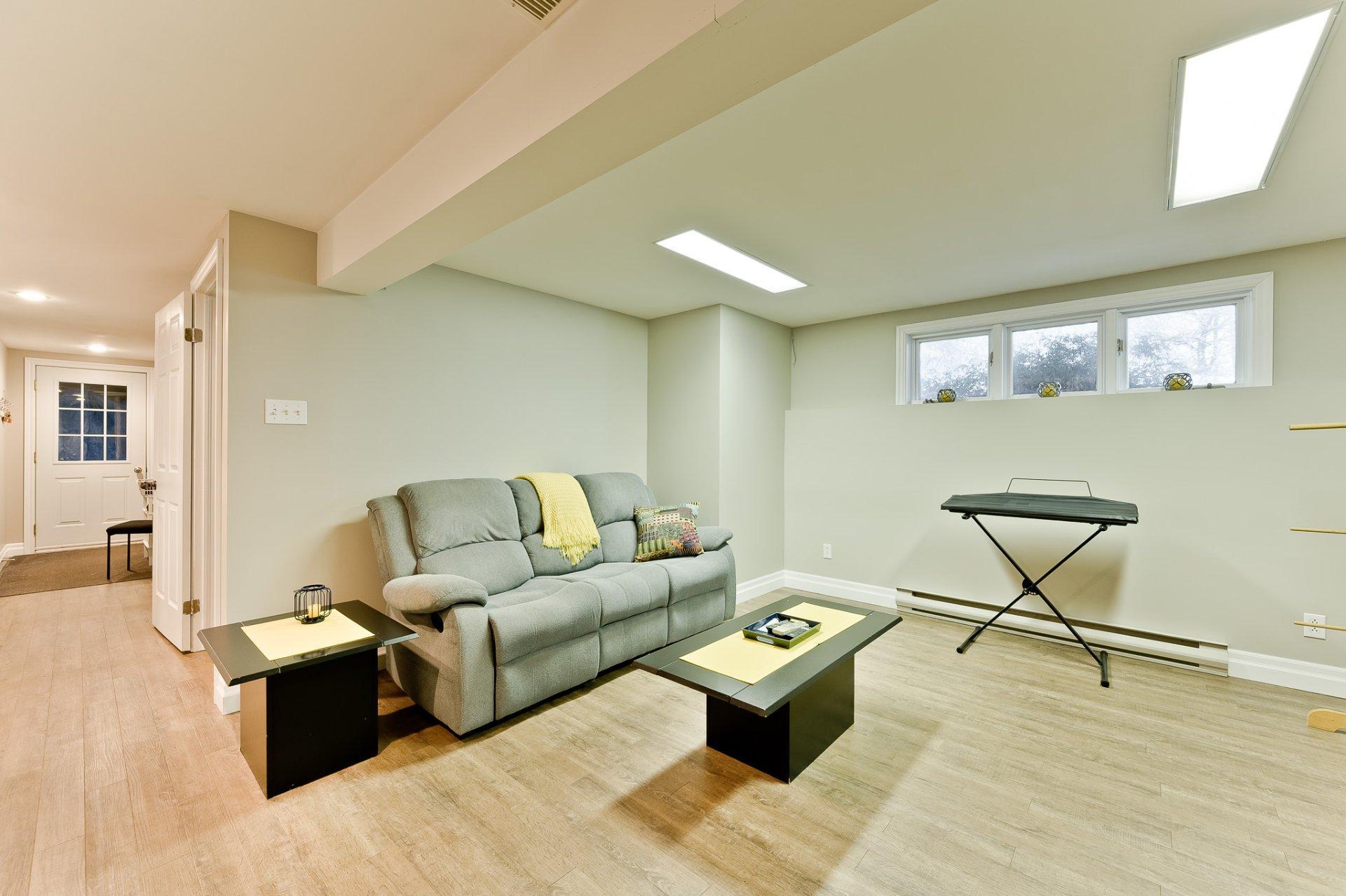 









992


Rue du Sieur-d'iberville

,
Sherbrooke (Les Nations),




QC
J1H6B8

