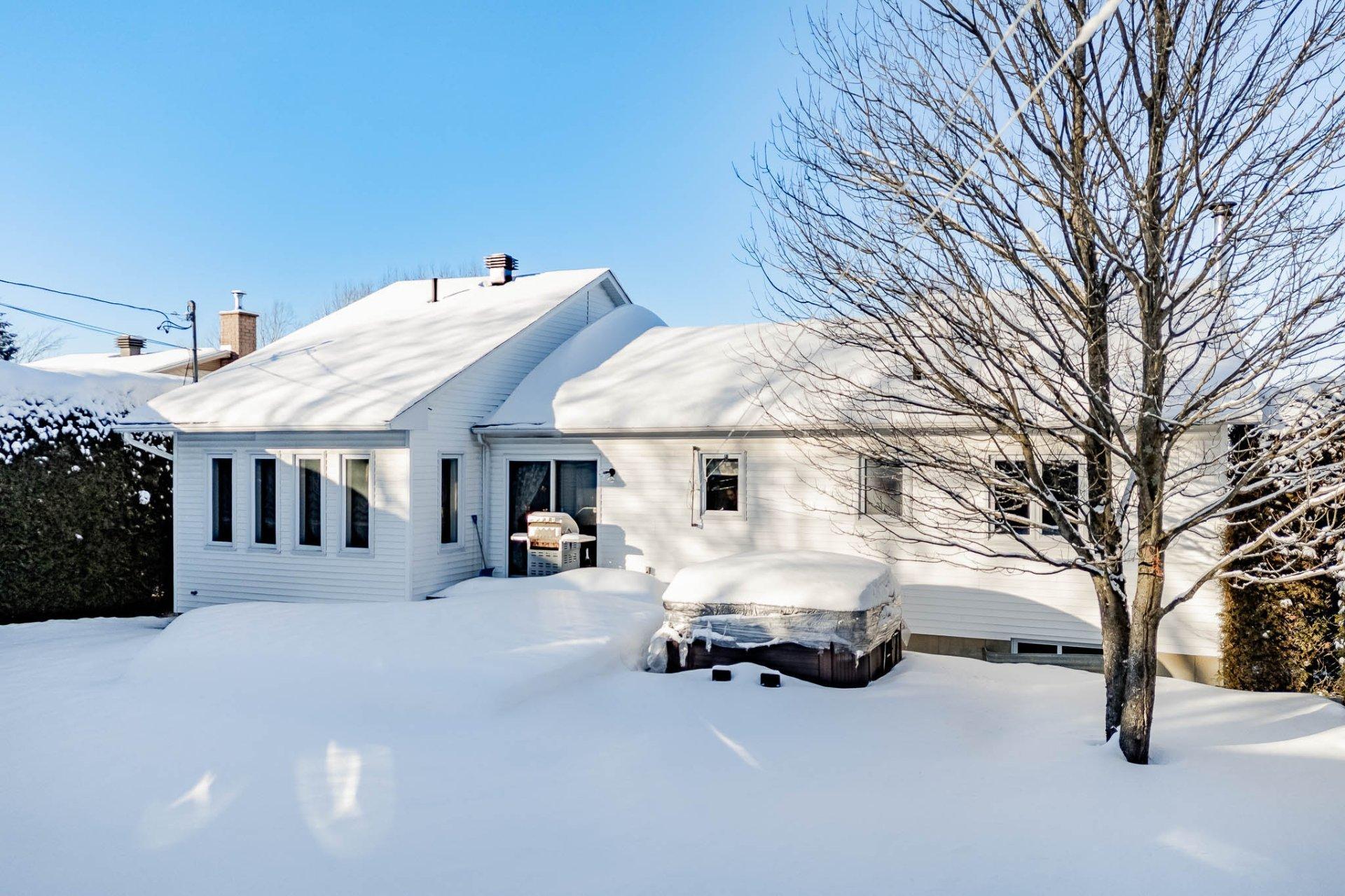 









992


Rue du Sieur-d'iberville

,
Sherbrooke (Les Nations),




QC
J1H6B8

