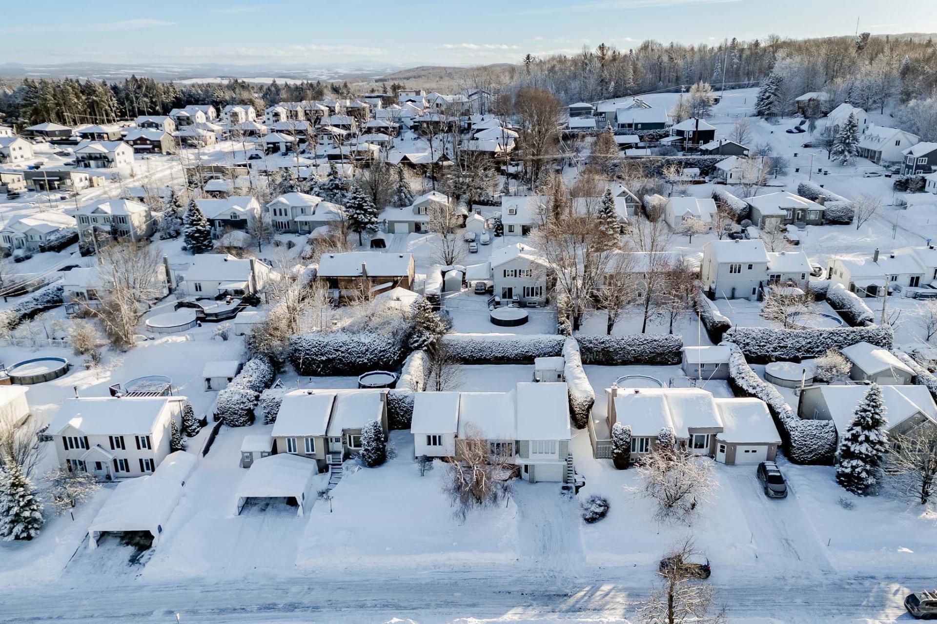 









992


Rue du Sieur-d'iberville

,
Sherbrooke (Les Nations),




QC
J1H6B8

