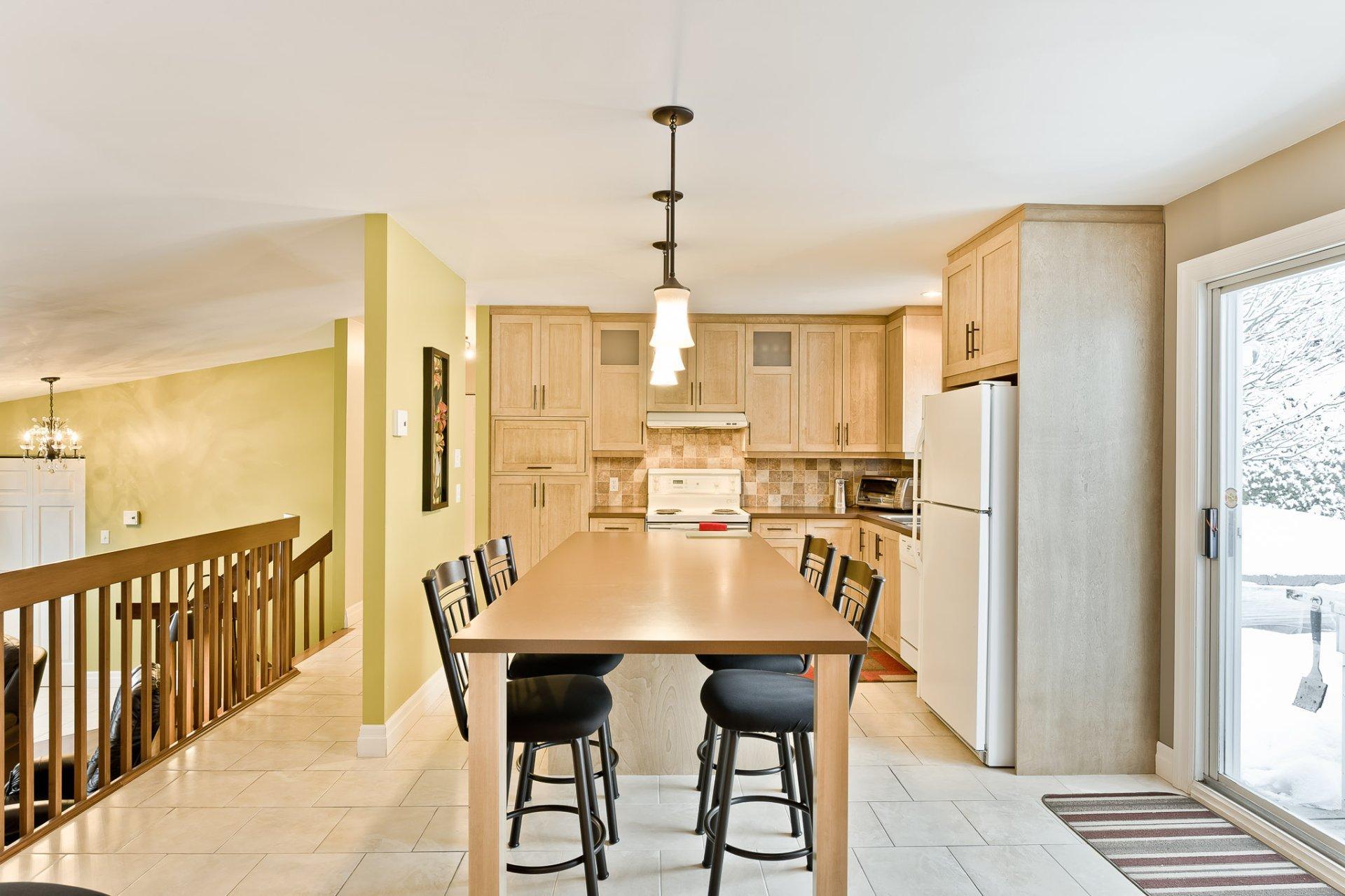 









992


Rue du Sieur-d'iberville

,
Sherbrooke (Les Nations),




QC
J1H6B8

