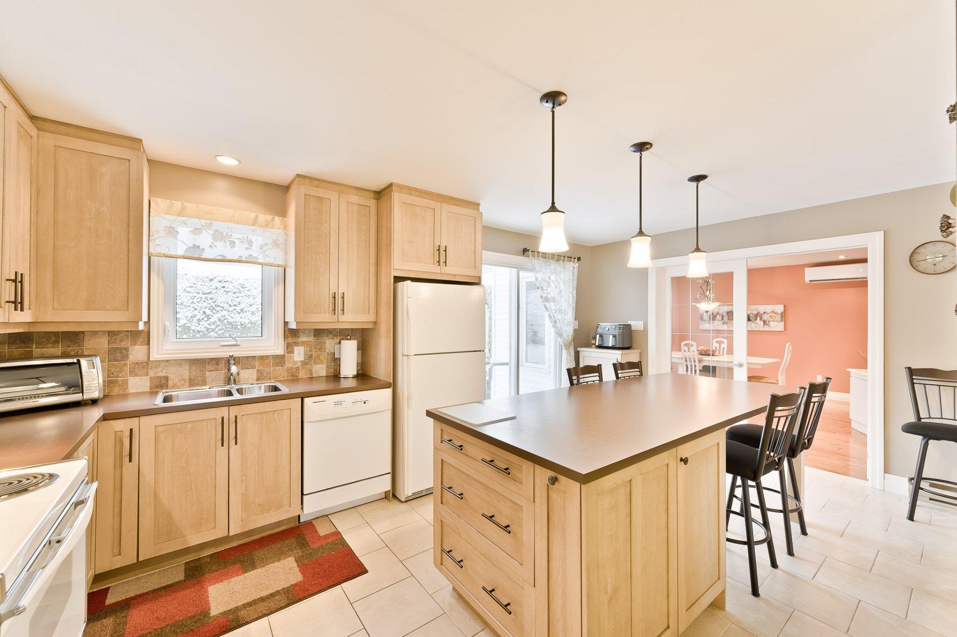 









992


Rue du Sieur-d'iberville

,
Sherbrooke (Les Nations),




QC
J1H6B8

