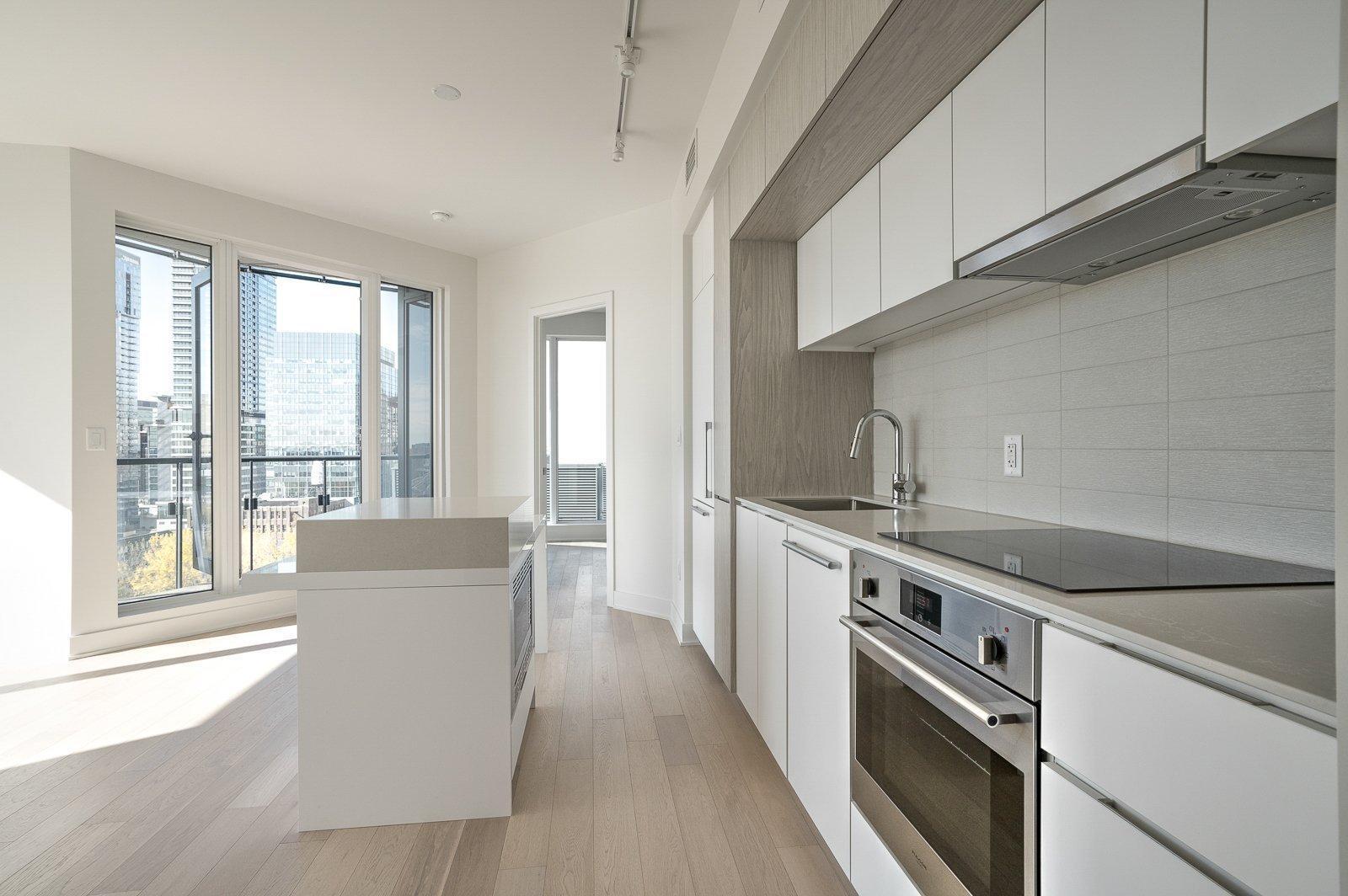 









1288


Rue St-Antoine O.

, 713,
Montréal (Ville-Marie),




QC
H3C0X6

