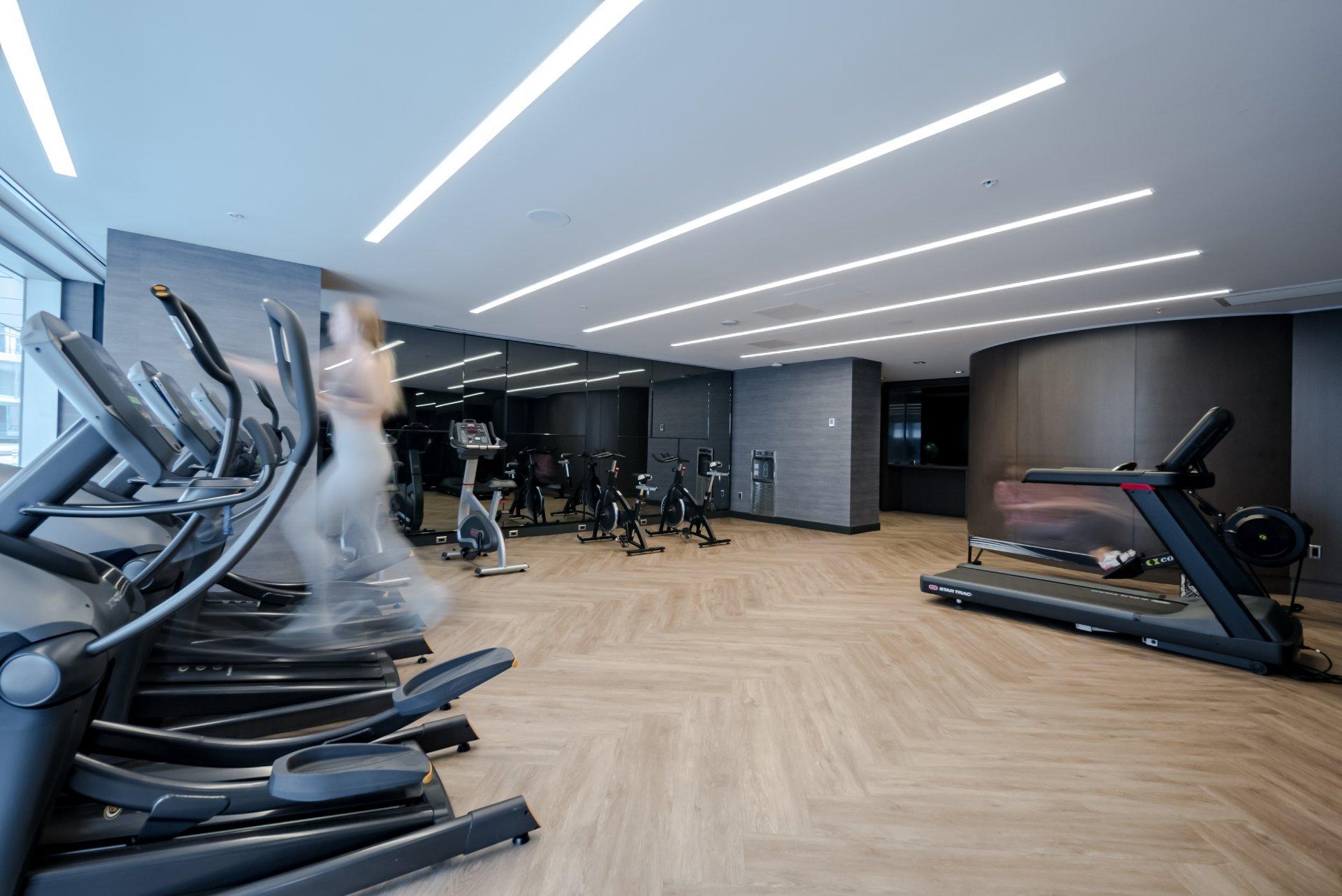 









1288


Rue St-Antoine O.

, 713,
Montréal (Ville-Marie),




QC
H3C0X6

