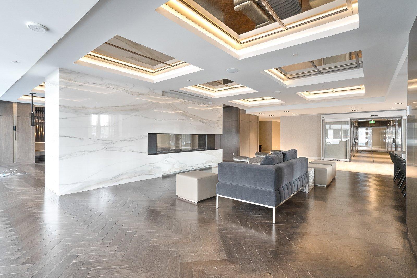 









1288


Rue St-Antoine O.

, 713,
Montréal (Ville-Marie),




QC
H3C0X6

