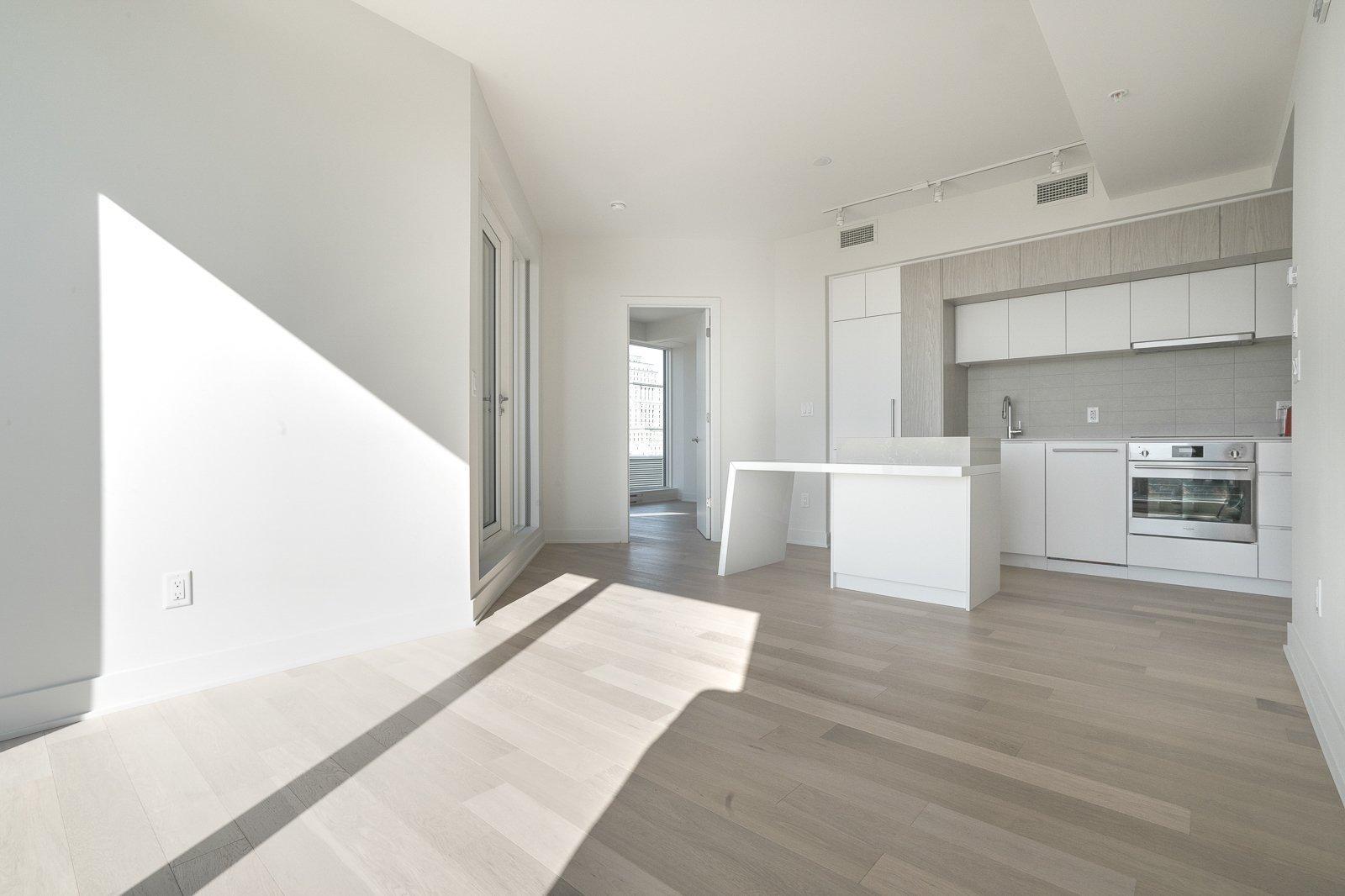 









1288


Rue St-Antoine O.

, 713,
Montréal (Ville-Marie),




QC
H3C0X6

