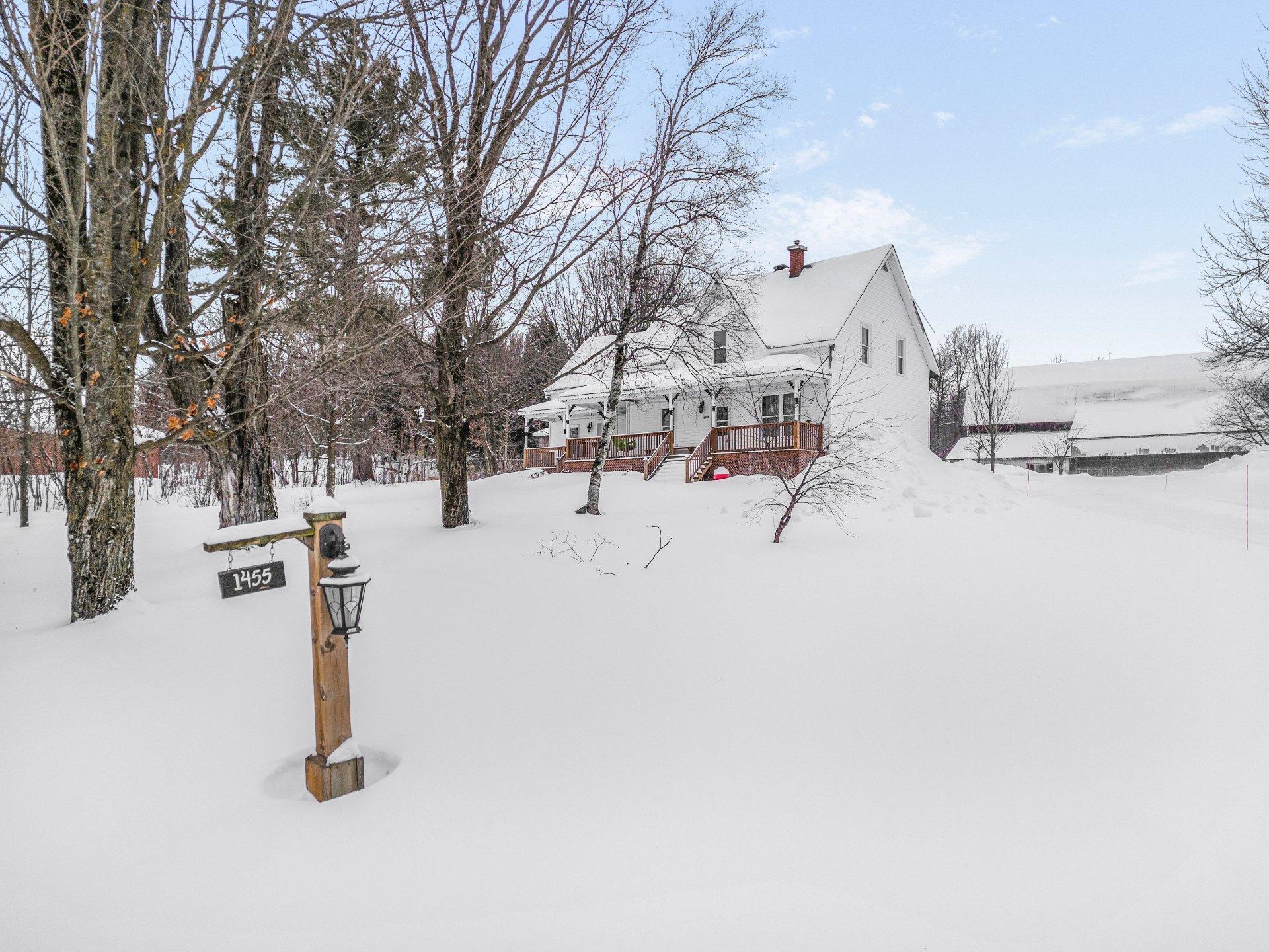 









1455


Ch. Favreau

,
Sainte-Edwidge-de-Clifton,




QC
J0B2R0

