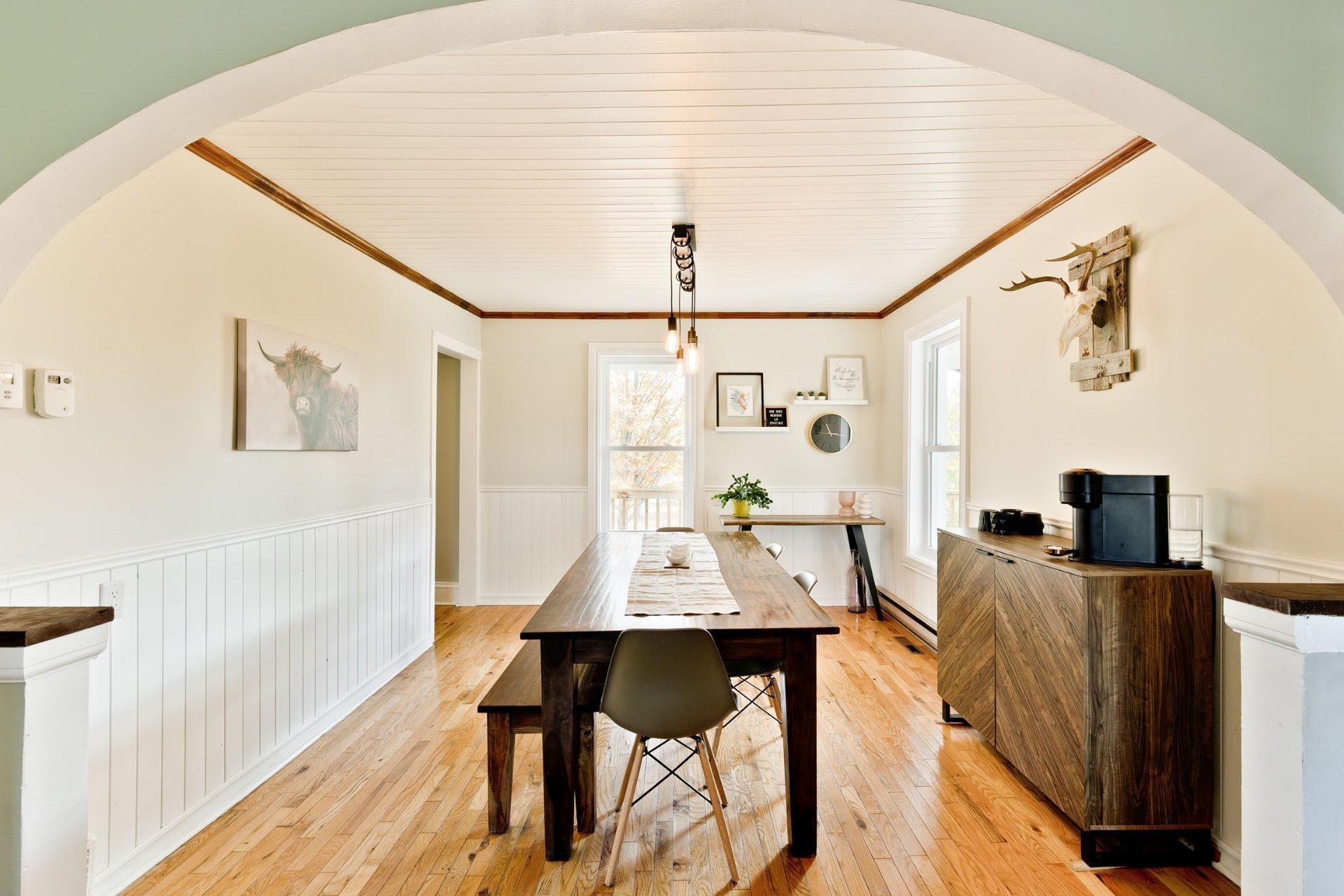 









1455


Ch. Favreau

,
Sainte-Edwidge-de-Clifton,




QC
J0B2R0

