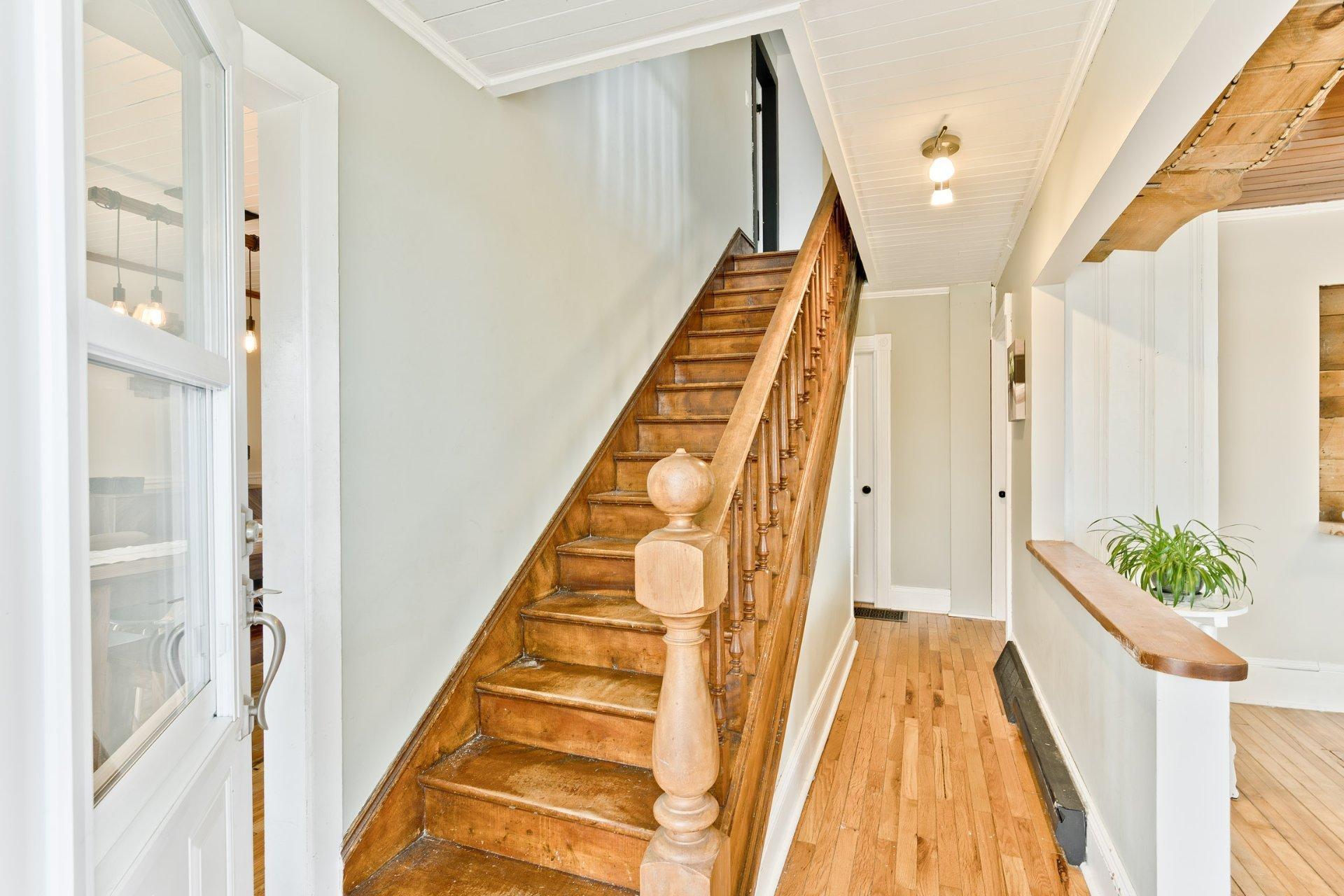 









1455


Ch. Favreau

,
Sainte-Edwidge-de-Clifton,




QC
J0B2R0

