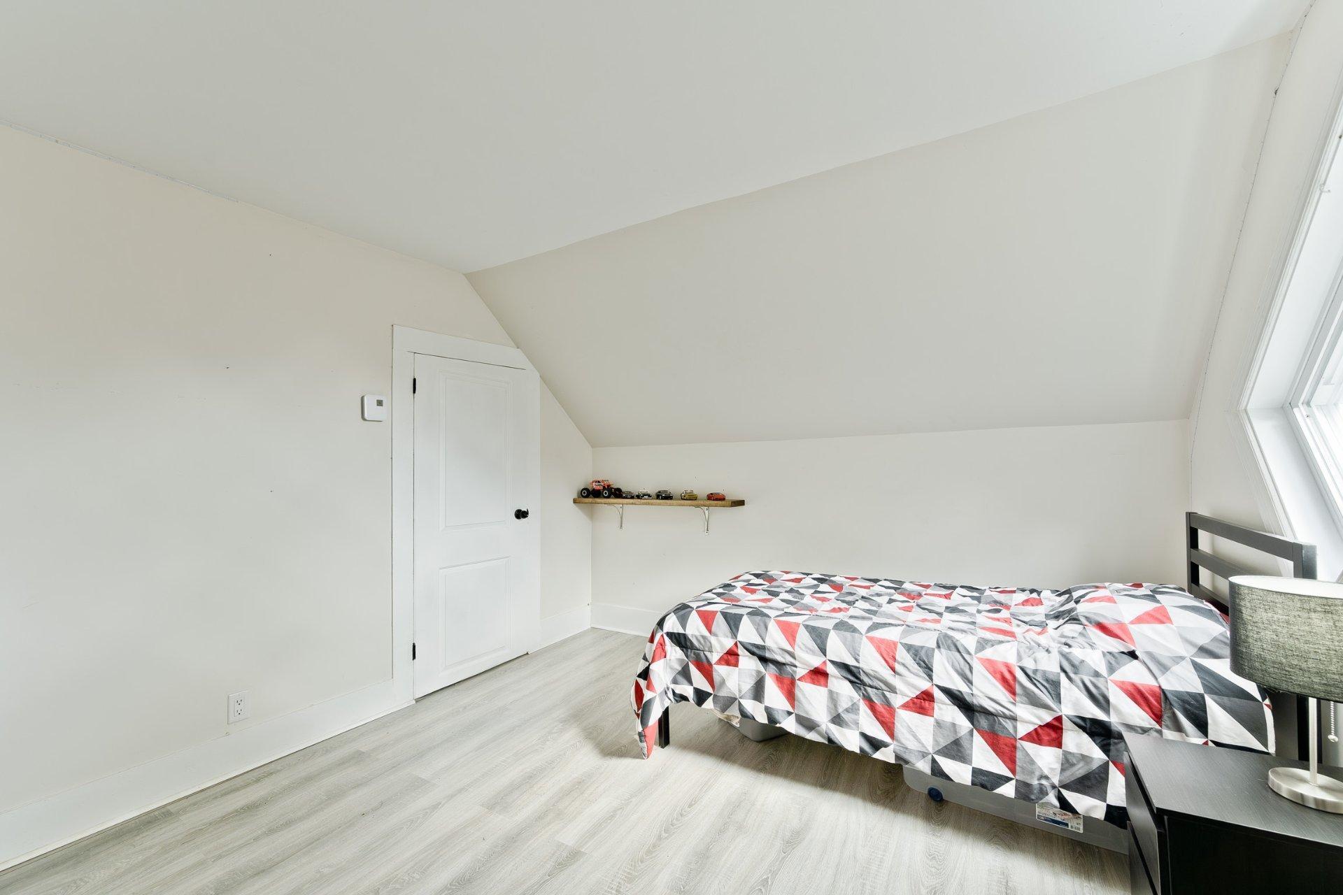 









1455


Ch. Favreau

,
Sainte-Edwidge-de-Clifton,




QC
J0B2R0

