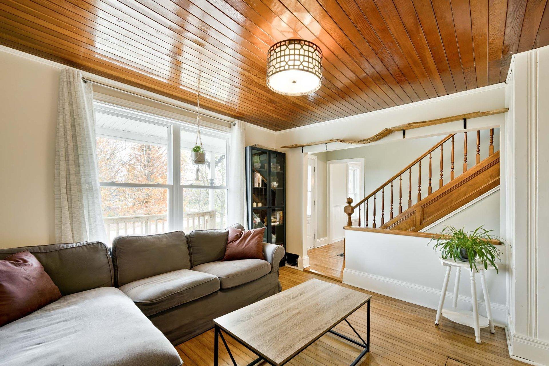 









1455


Ch. Favreau

,
Sainte-Edwidge-de-Clifton,




QC
J0B2R0

