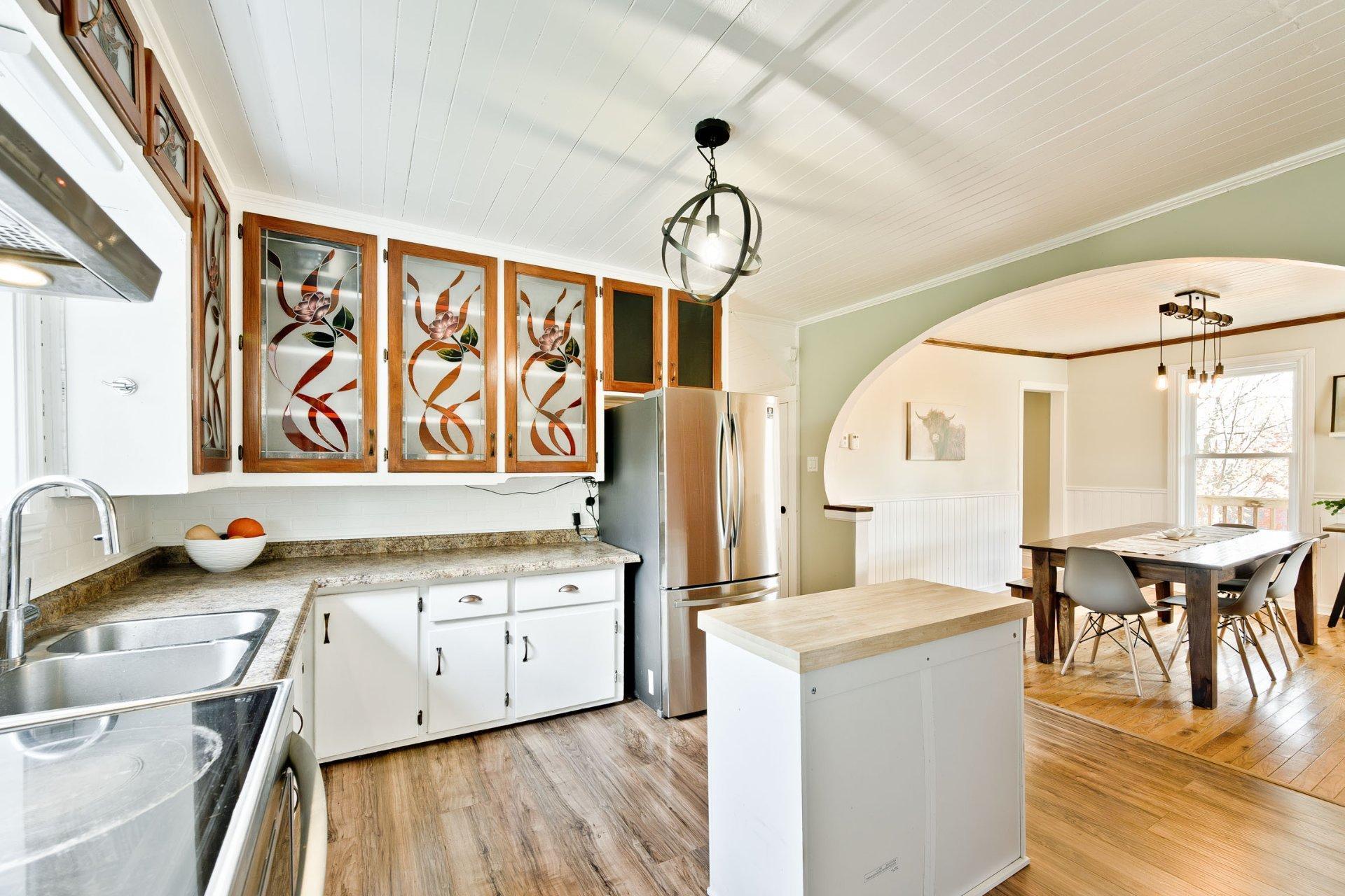 









1455


Ch. Favreau

,
Sainte-Edwidge-de-Clifton,




QC
J0B2R0

