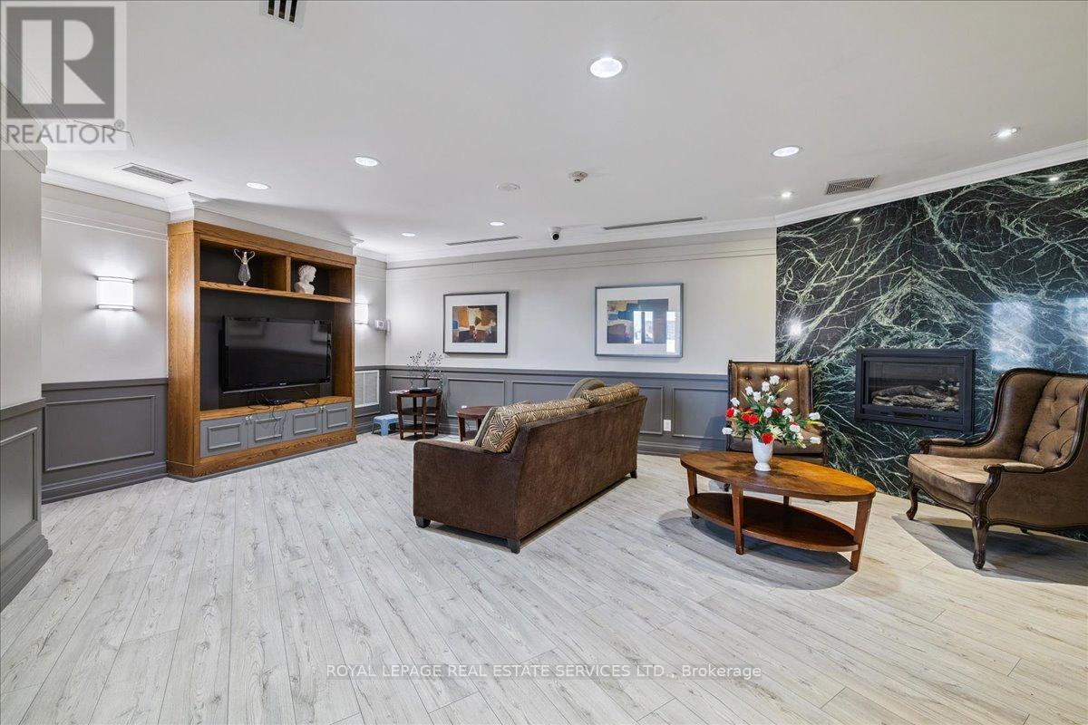 












802 - 2379 CENTRAL PARK DRIVE

,
Oakville,




Ontario
L6H0E3

