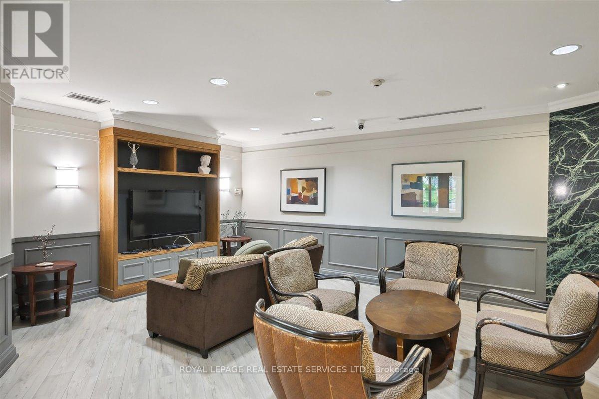 












802 - 2379 CENTRAL PARK DRIVE

,
Oakville,




Ontario
L6H0E3

