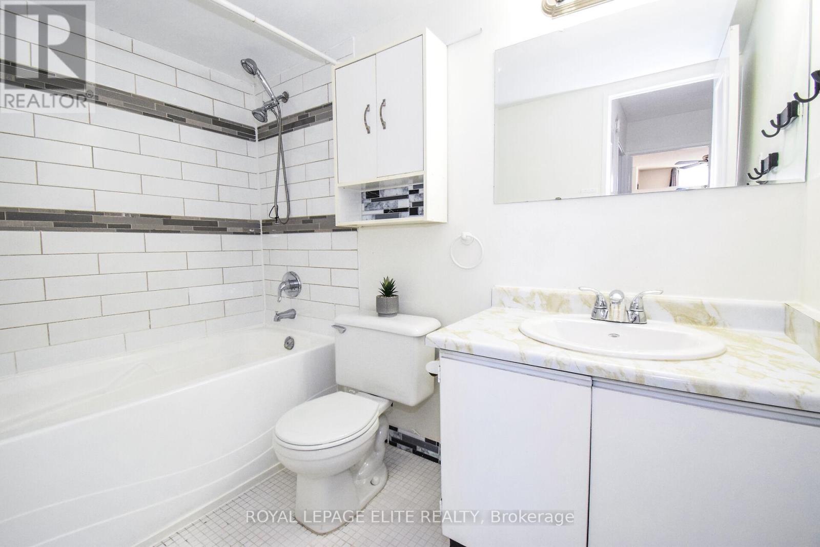 












302 - 362 THE EAST MALL W

,
Toronto,




Ontario
M9B6C4

