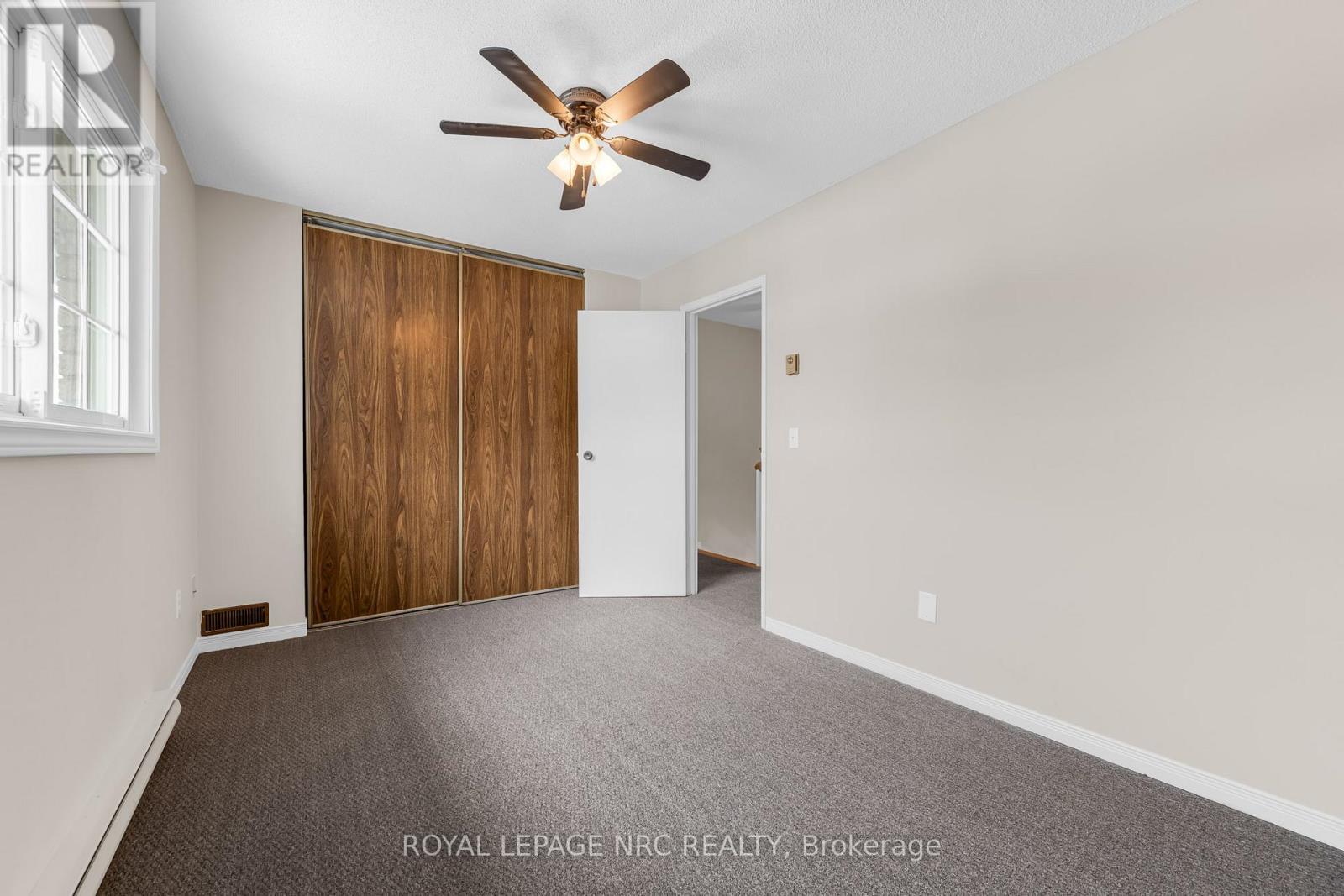 












20 - 110 SILVAN DRIVE

,
Welland (N. Welland),




Ontario
L3C6Z5

