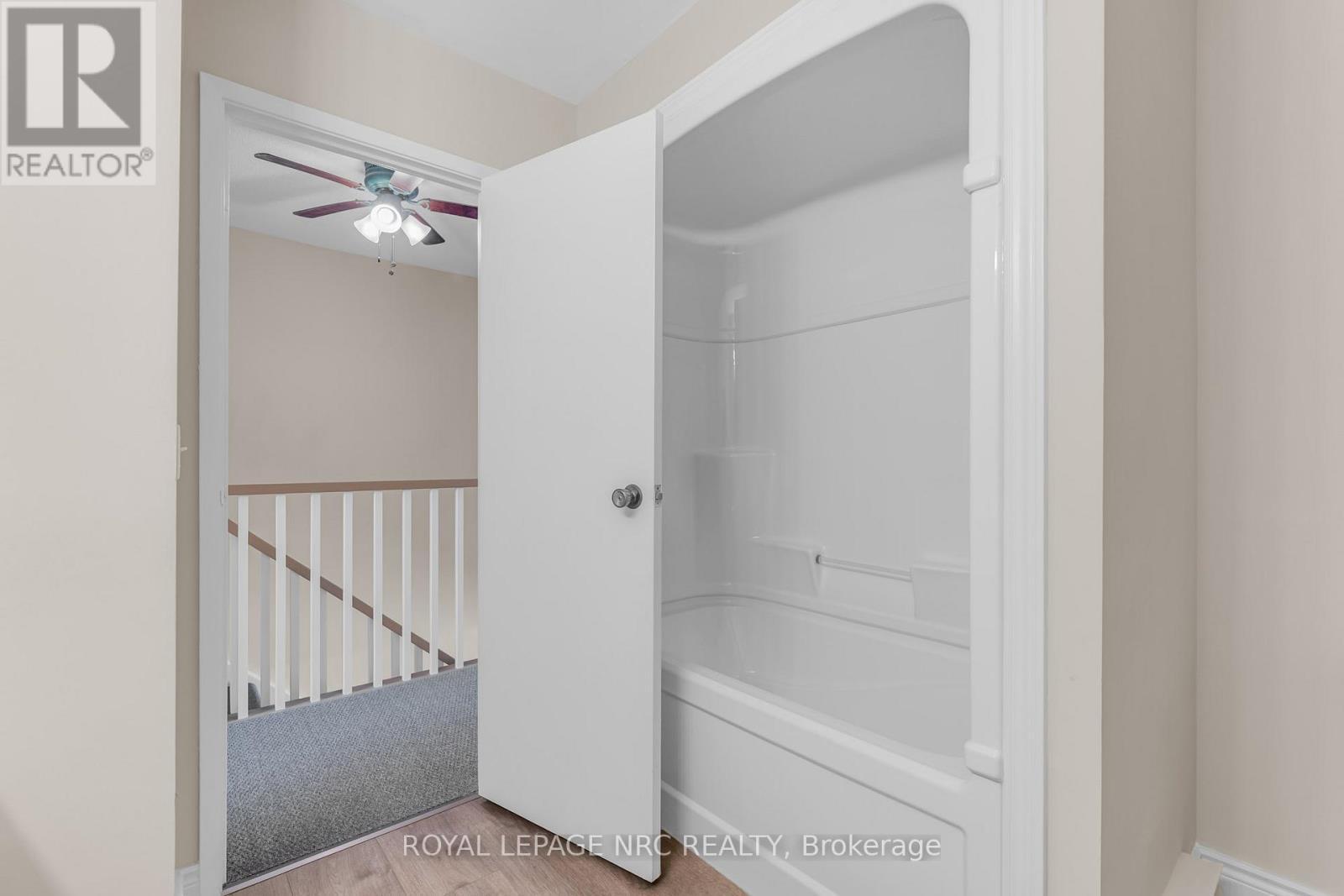 












20 - 110 SILVAN DRIVE

,
Welland (N. Welland),




Ontario
L3C6Z5

